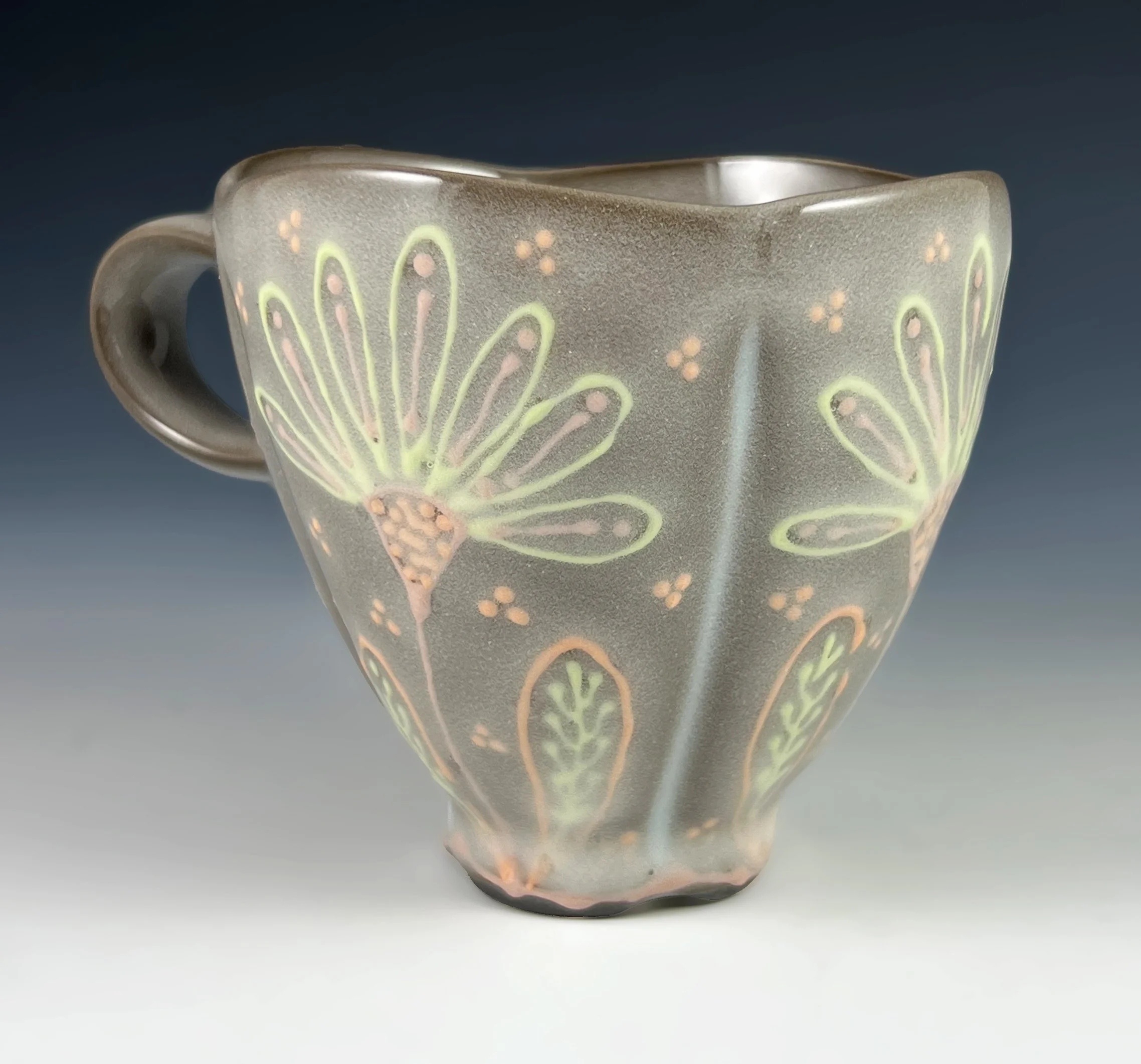 teacup w hwkwd_handle2.jpg