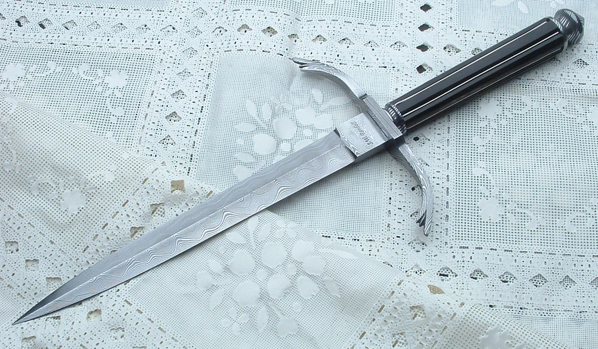 Exquisite Dagger