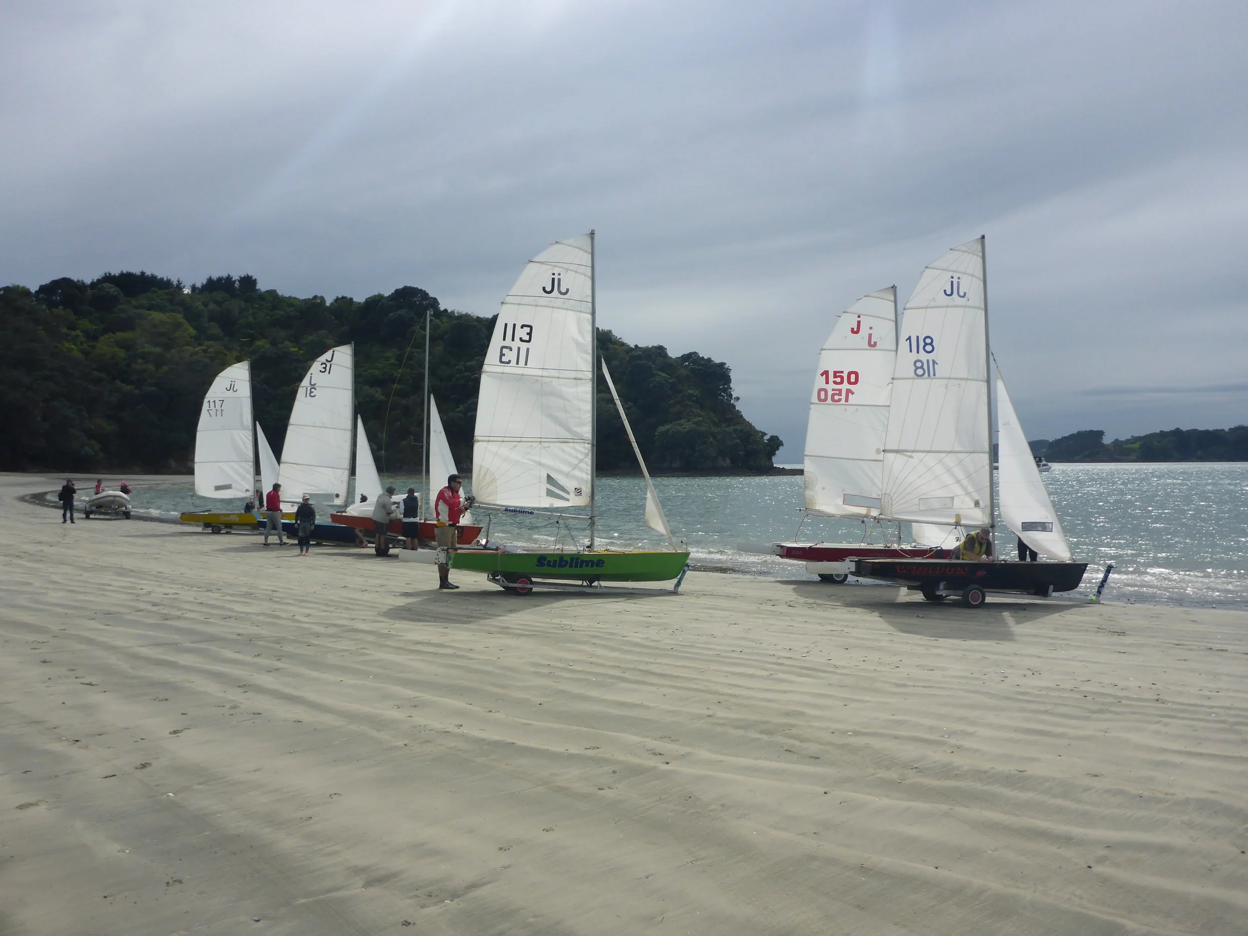 j14 cHAMPS ONEROA BAY