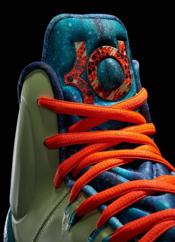 nike-basketball-area-72-collection-05-570x787.jpg
