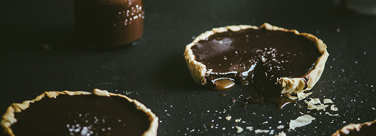 Dark Chocolate &amp; Salted Caramel Tarts