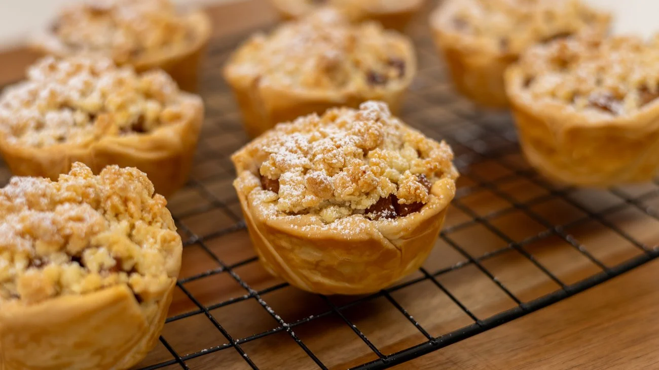Apple Crumble Tarts