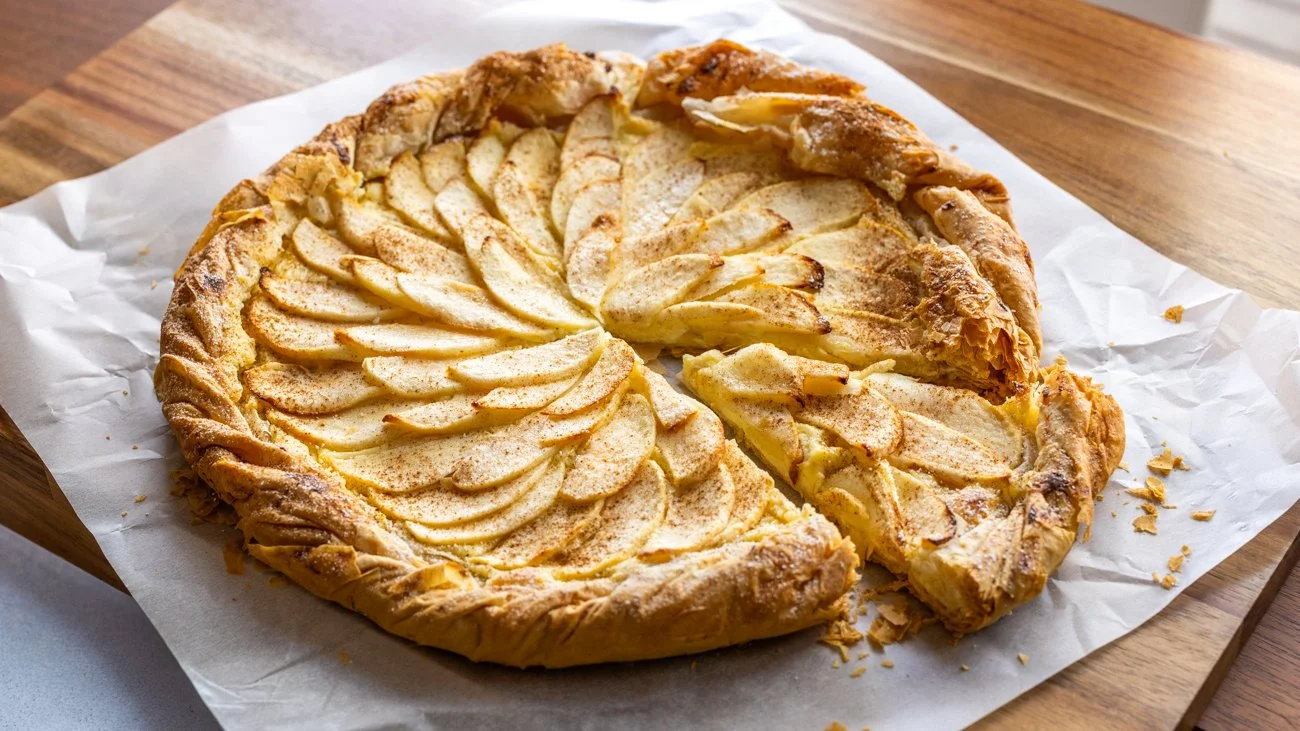 Apple Cheesecake Tart