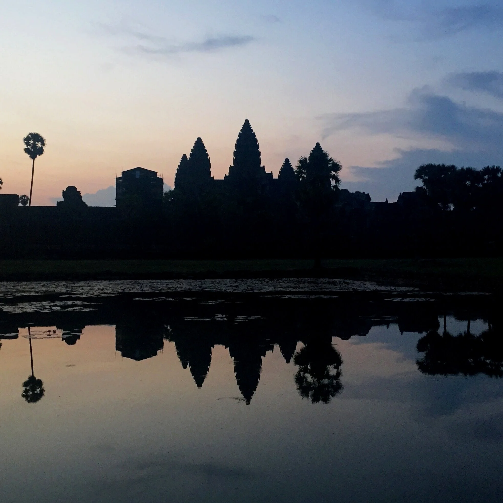 angkorwatsunrise.jpg