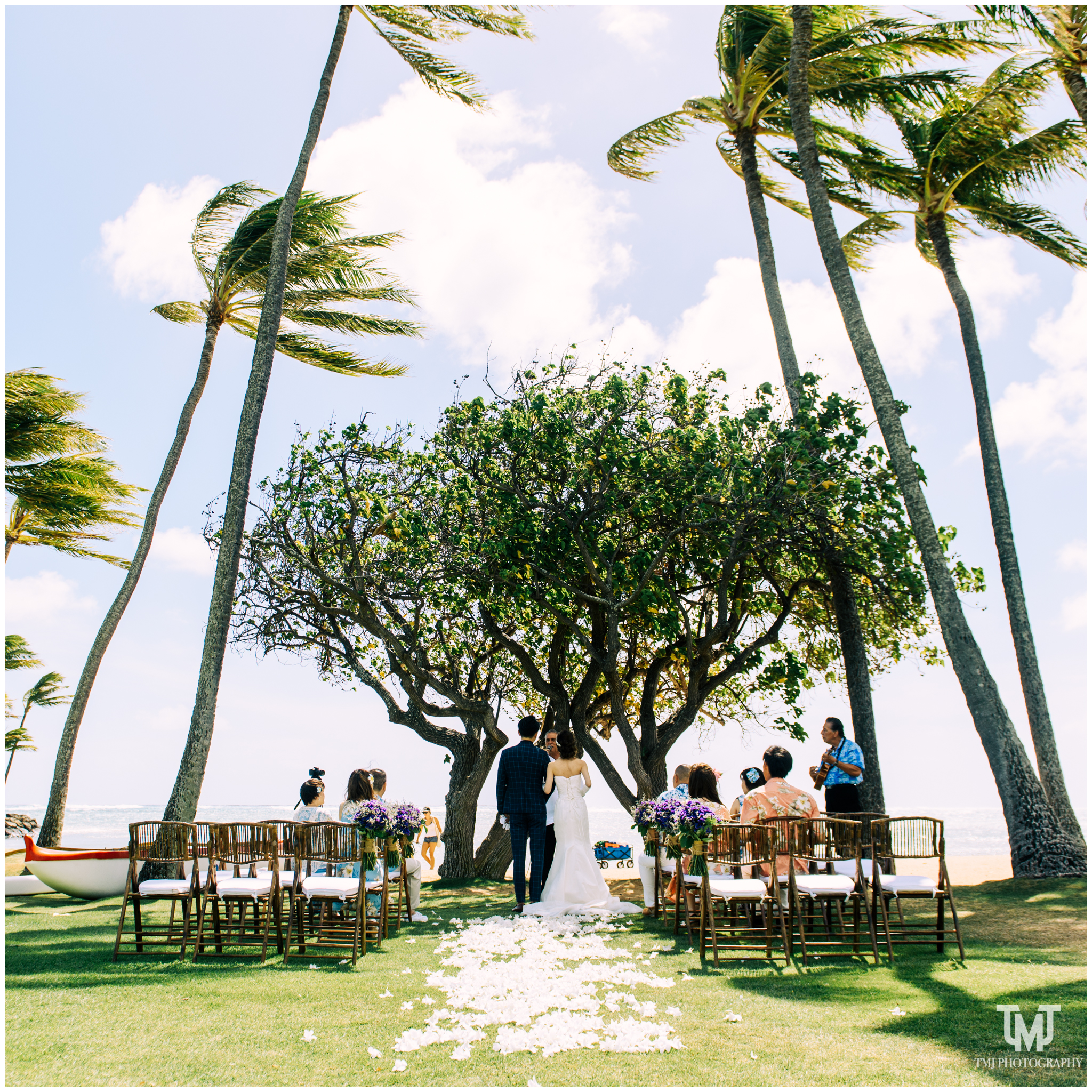 Kahala_Resort_Honolulu_Destination_Wedding_044.jpg