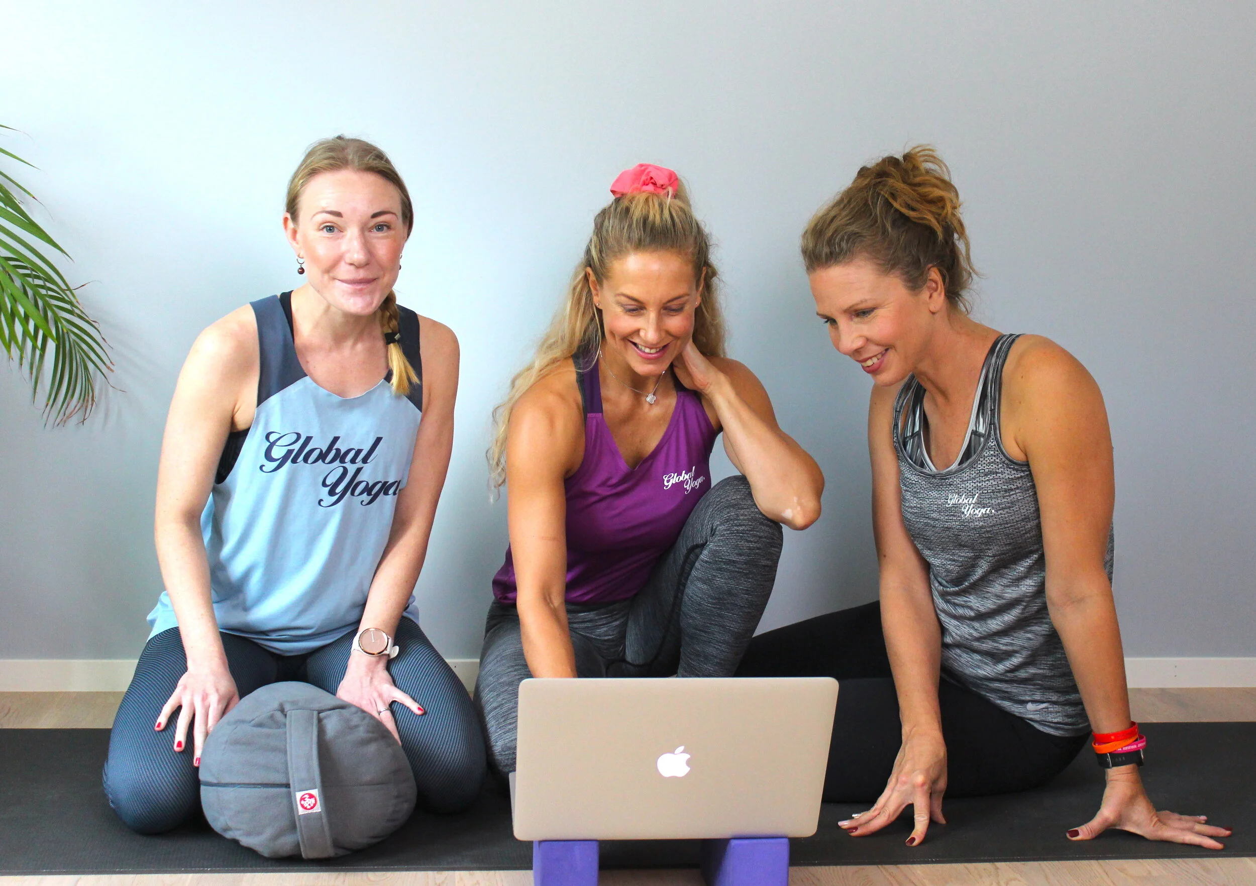 Global Yoga Grundutbildning Live Online