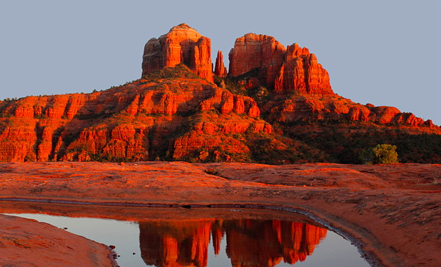 The Beautiful Cathedral Rock in all its glory!