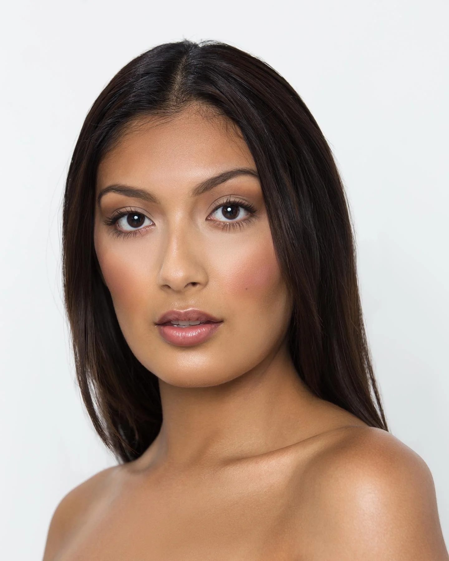 Editorial makeup by Ashlee McKinnon — NYC makeup artist and beauty specialist Commercial makeup by Ashlee McKinnon — professional makeup artist Manhattan NYC Beauty makeup by Ashlee McKinnon — makeup artist based in Midtown Manhattan New York