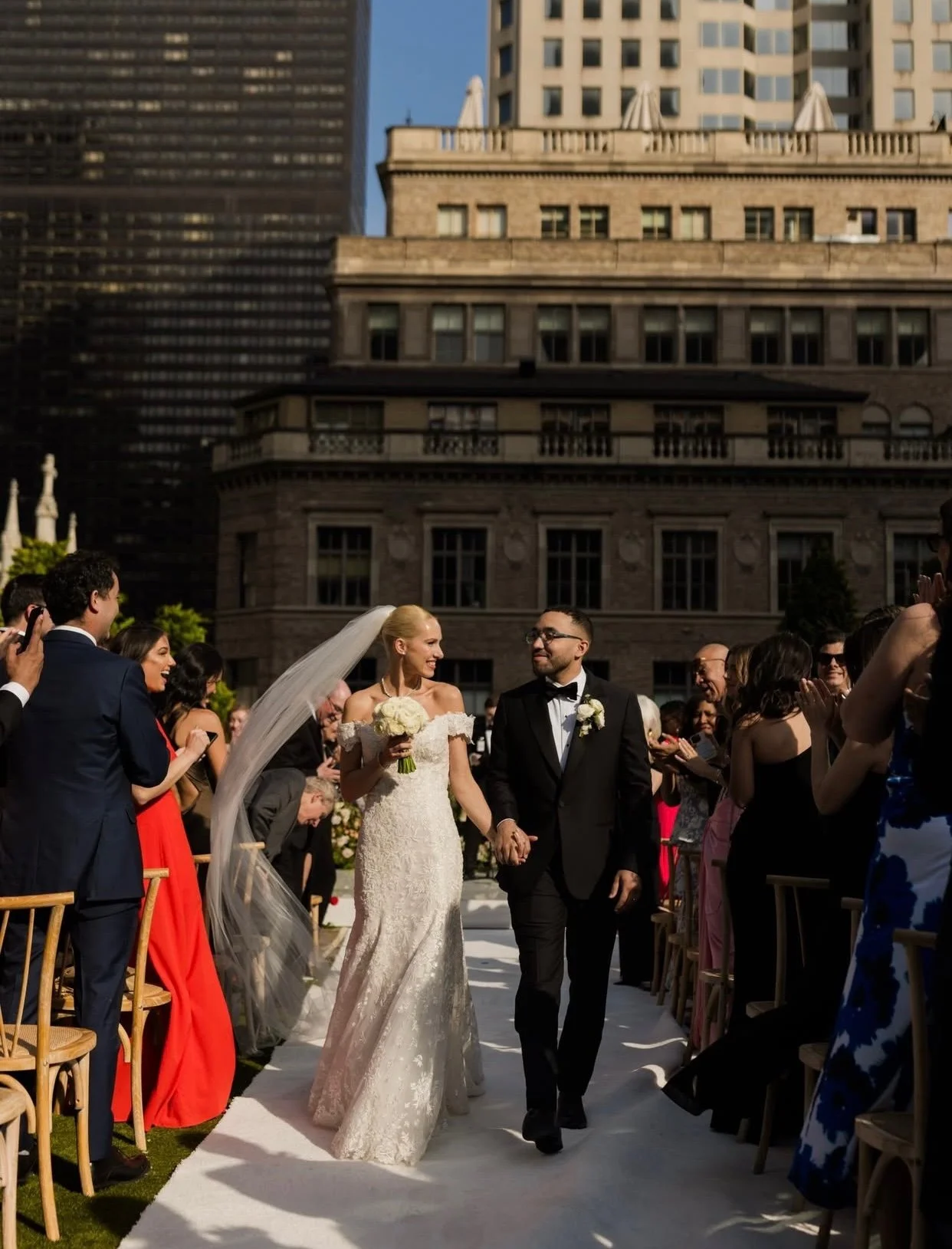 Bridal makeup by Ashlee McKinnon, NYC makeup artist — natural glowing bridal look. Wedding day makeup by Ashlee McKinnon — bridal makeup artist New York City