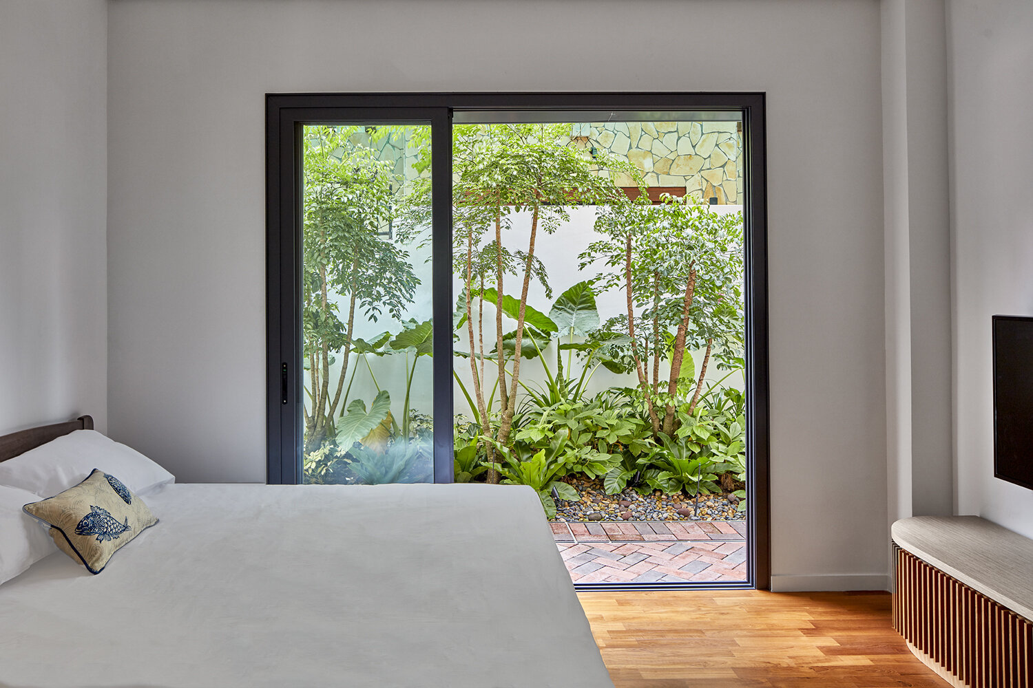 Room with garden in House at Sembawang