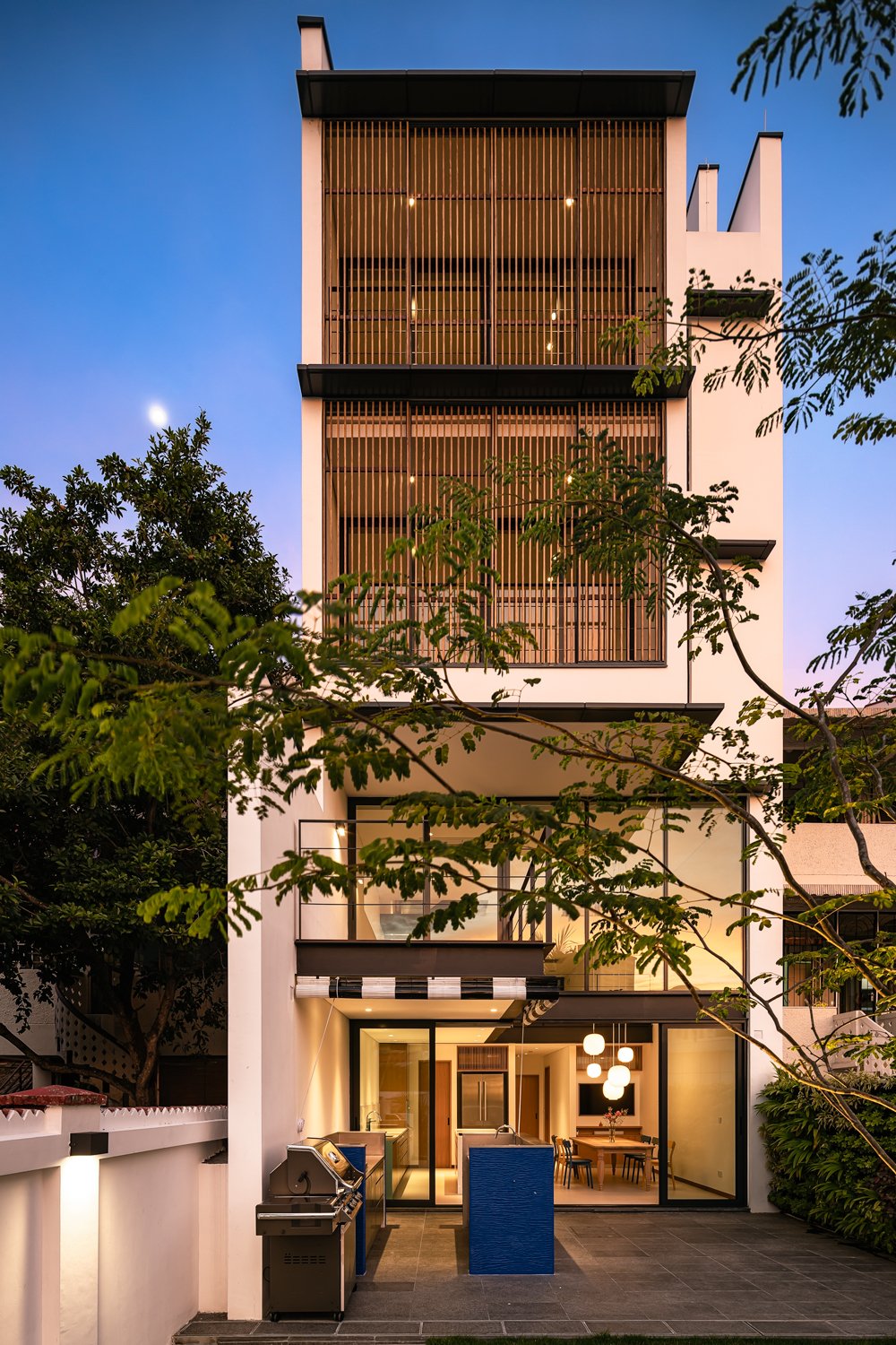 Hill-Terrace-rear-facade-with-moon.jpg