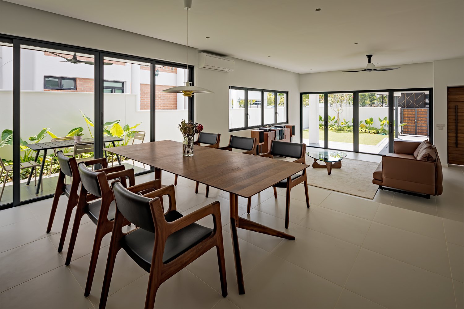 Frame-house-Joo-chiat-living-dining.jpg