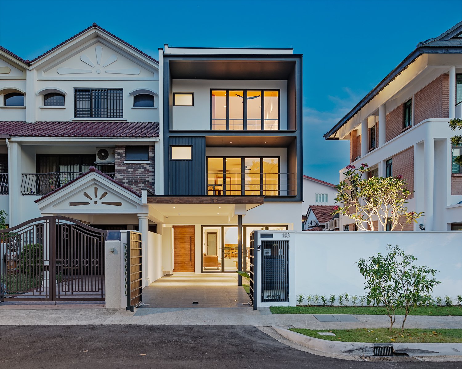 Frame-house-Joo-chiat-night-view.jpg