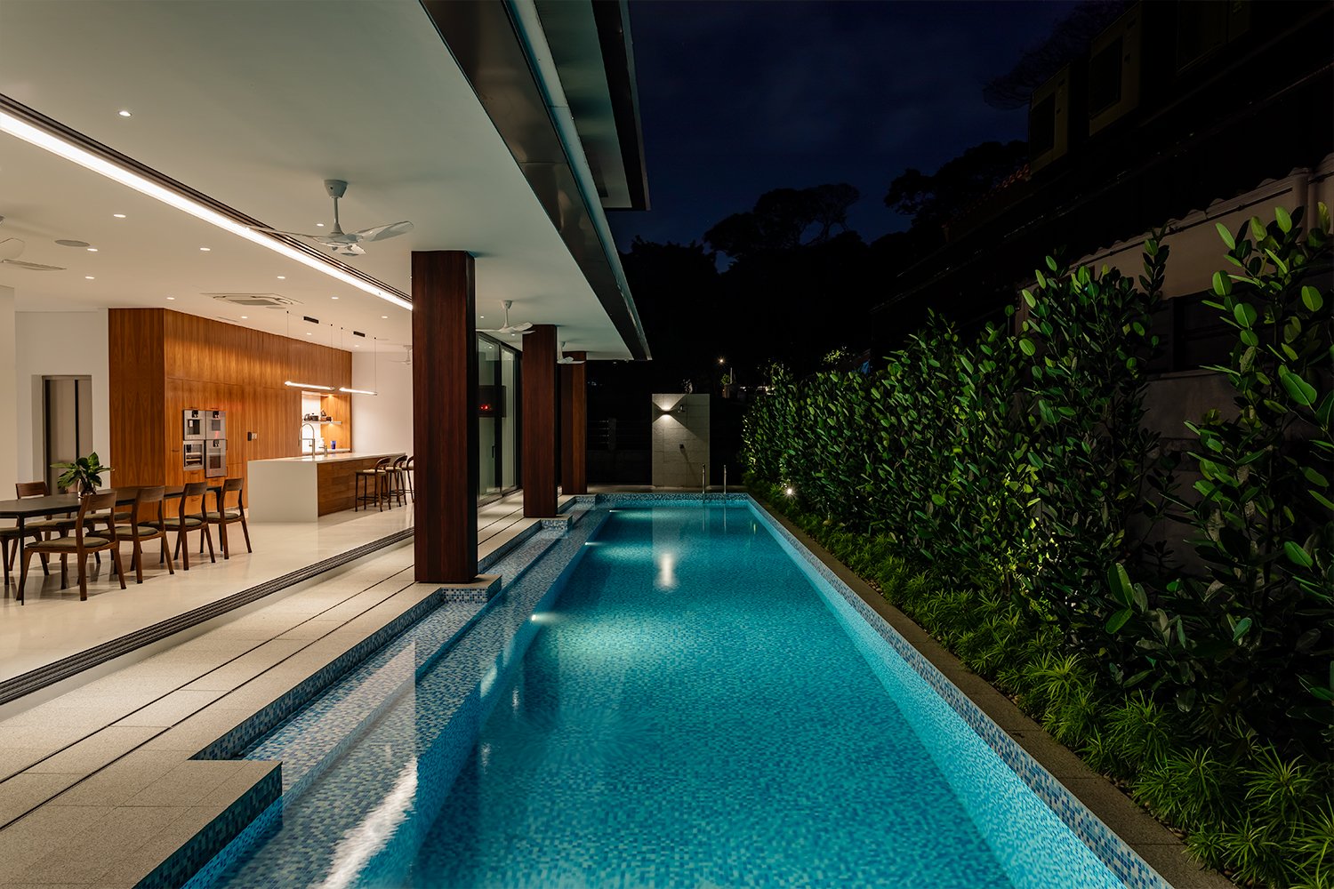 Fin-House-night-pool.jpg