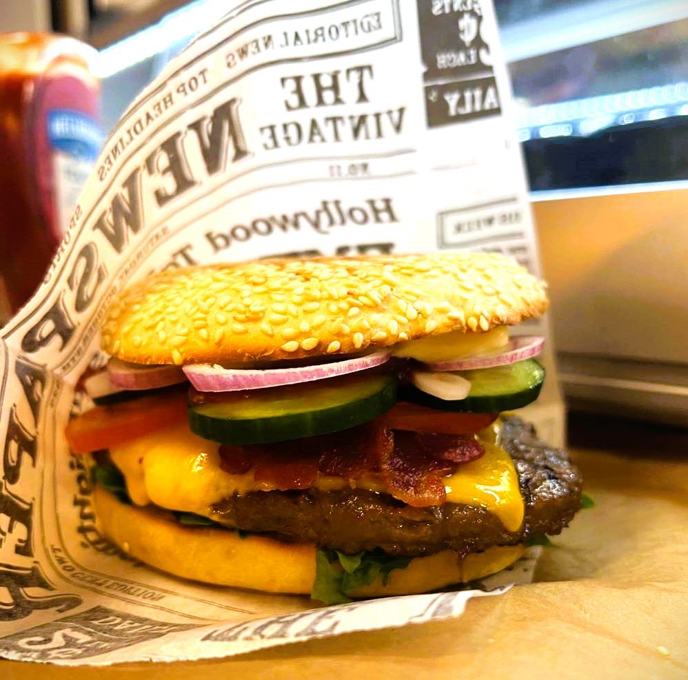 MogK burger.jpg