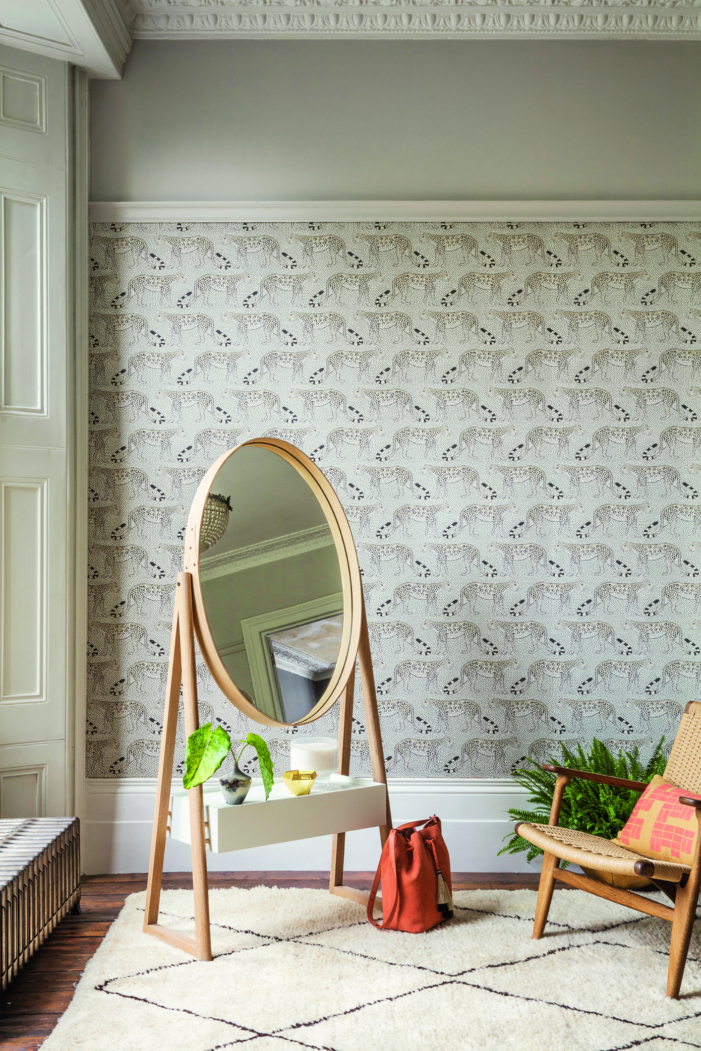 Leopard Wallpaper / Leopard Walk / Cole & Son