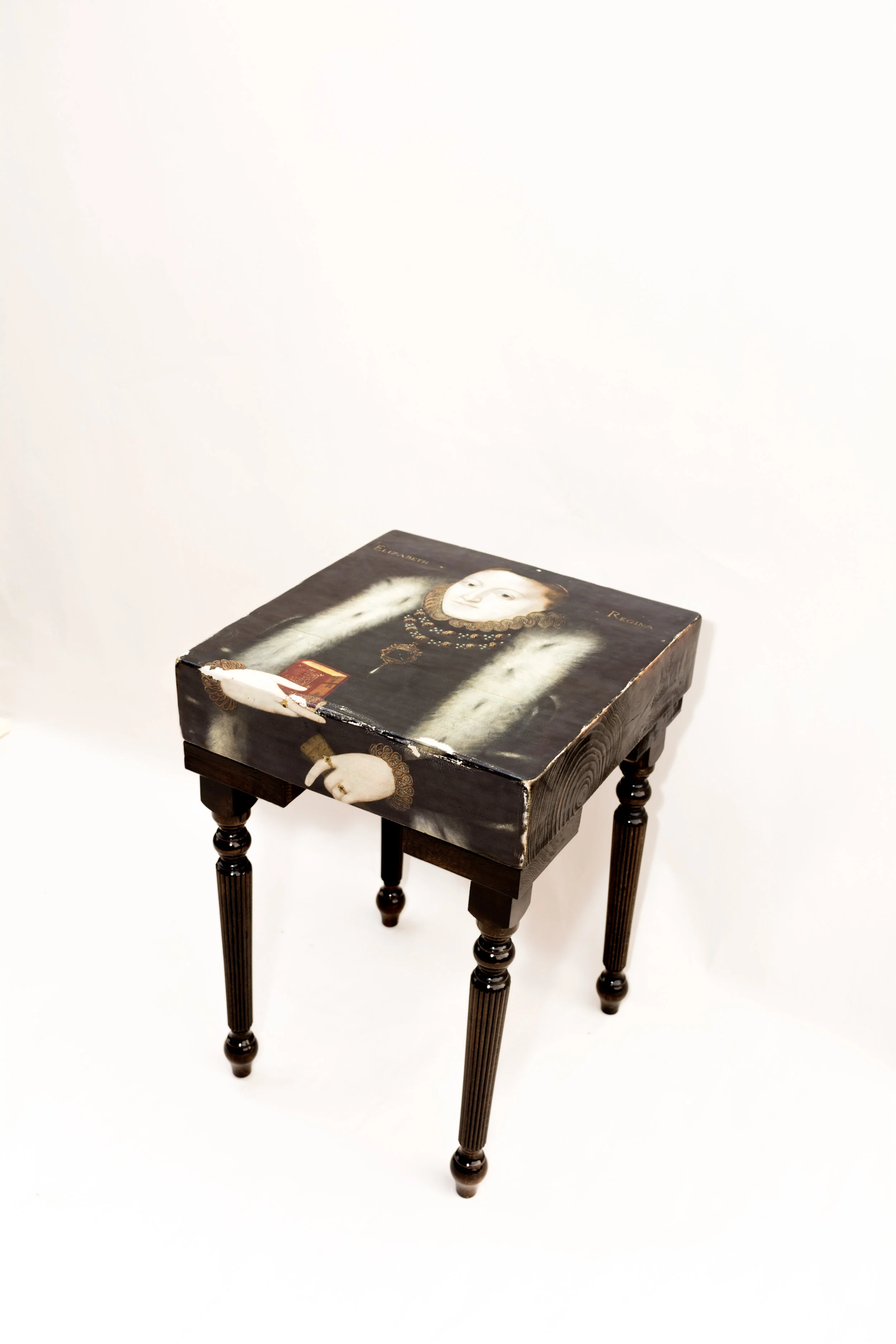 Queen of Regina side table / queen of regina / side table
