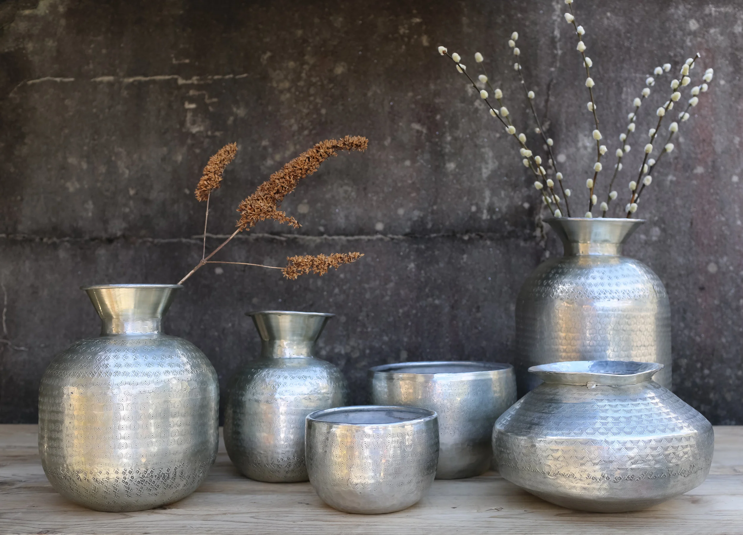 Madhuri Aluminium Vase / Bulbous Vase
