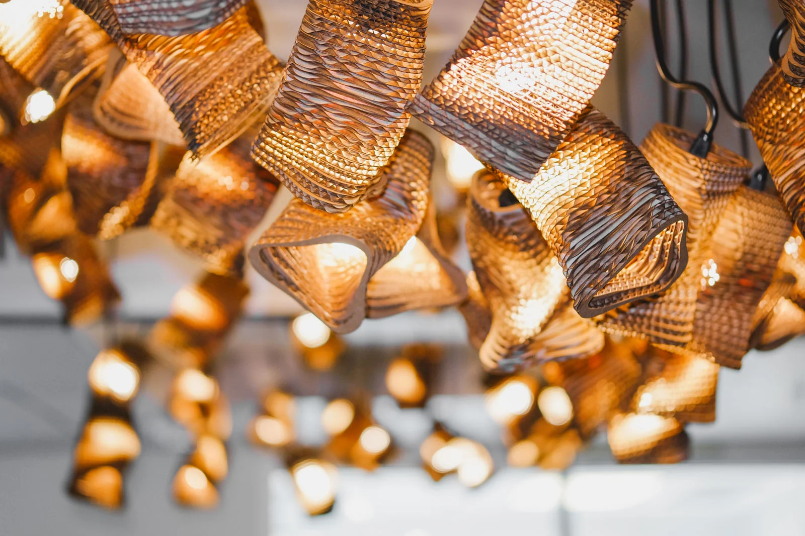 Moa pendant lighting