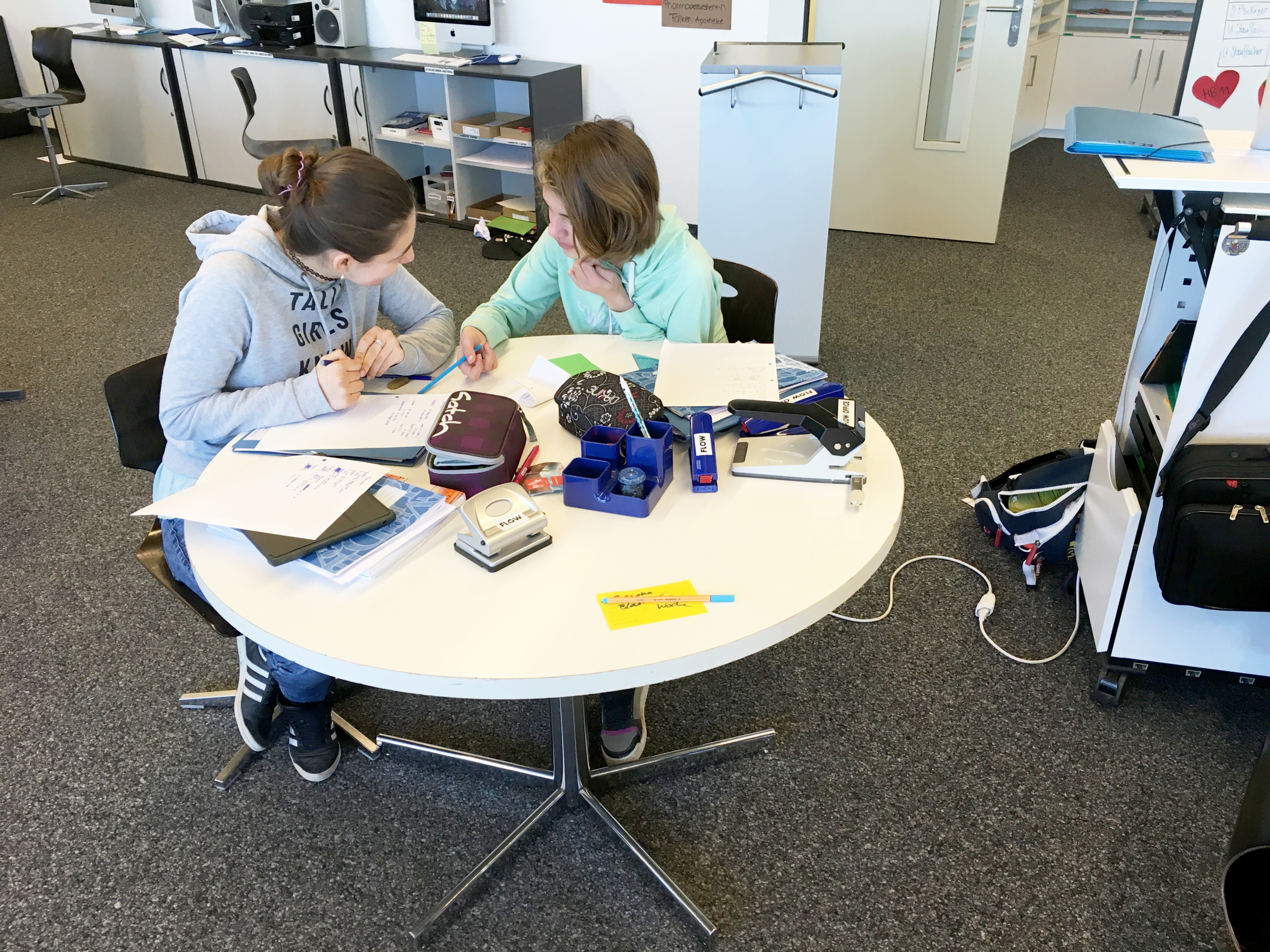 Eduzis_Seehalde_FLOW_Office_03.png