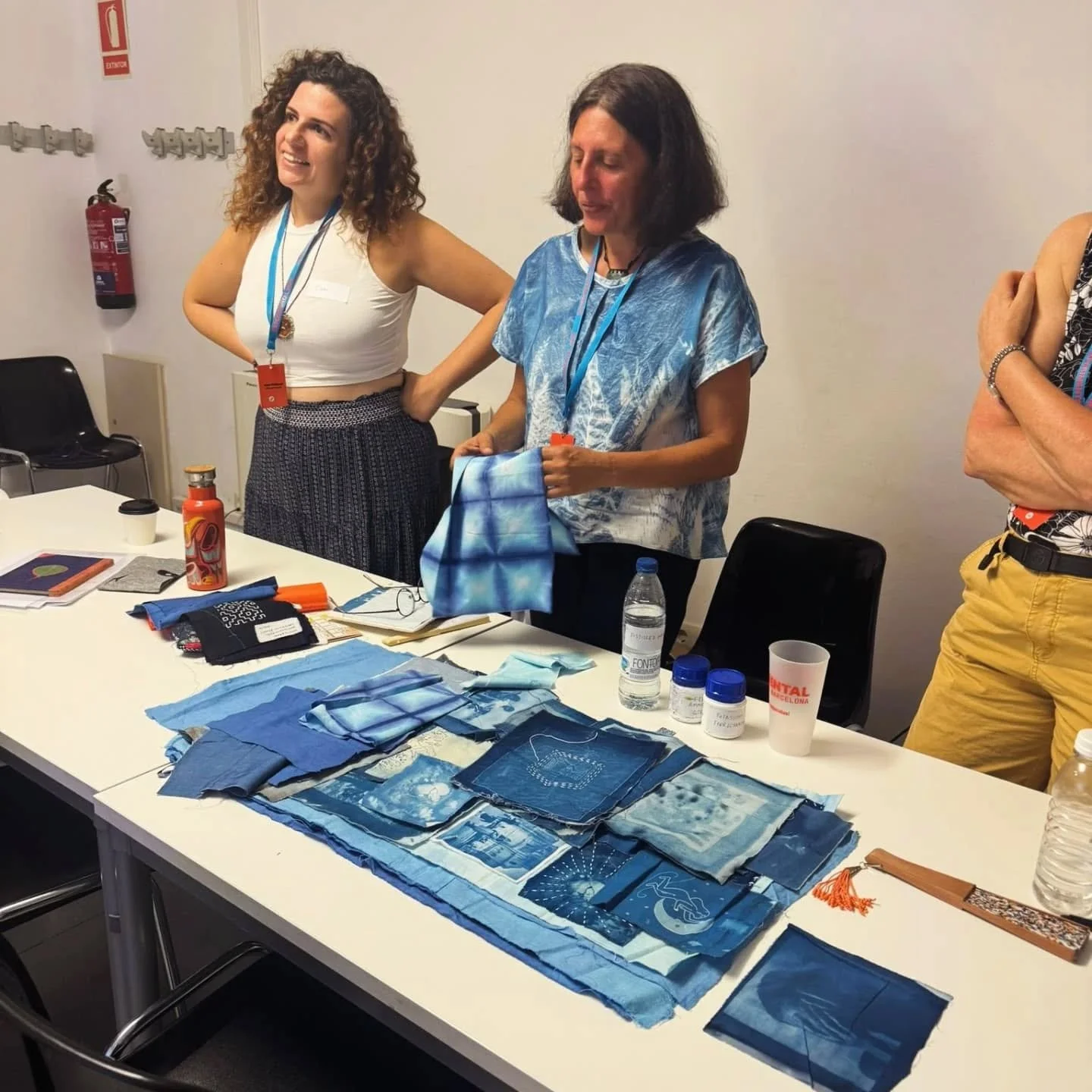 Cyanotype making in Barcelona!
In July, I packed my bags and headed to Spain again for another edition of the @experimentalphotofestival. I met with the international alternative photography community for a week of trainings, workshops, exhibitions, 