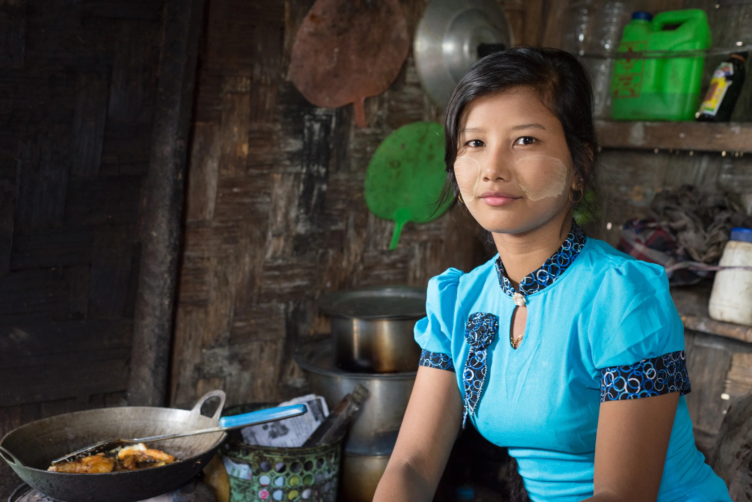 Myat Su Mon's sister