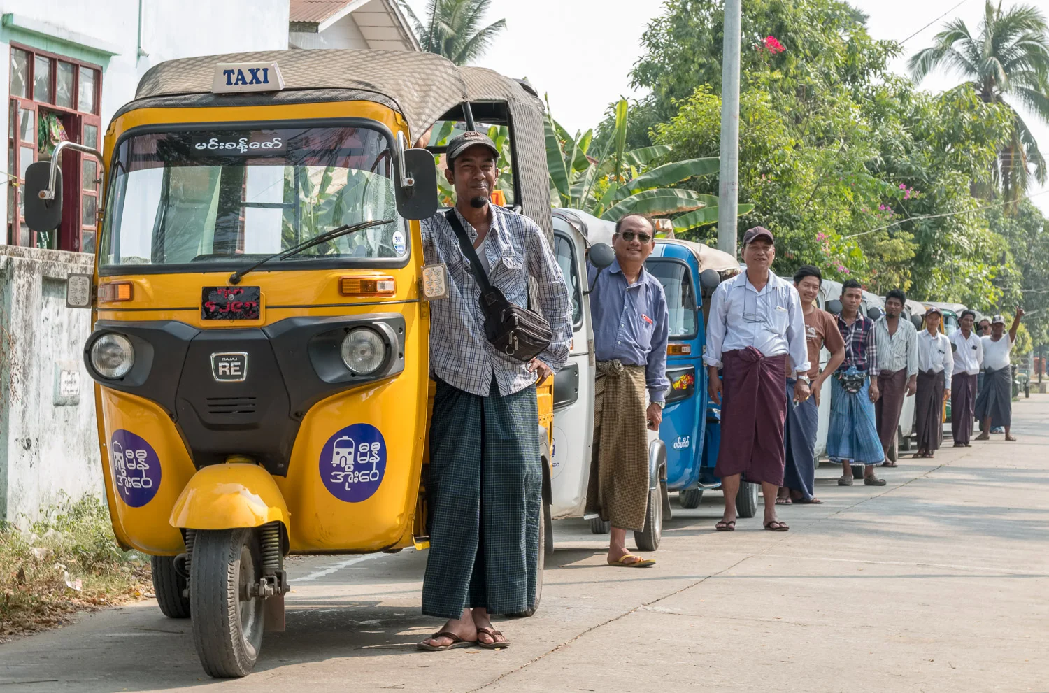 Dala tuk tuk drivers