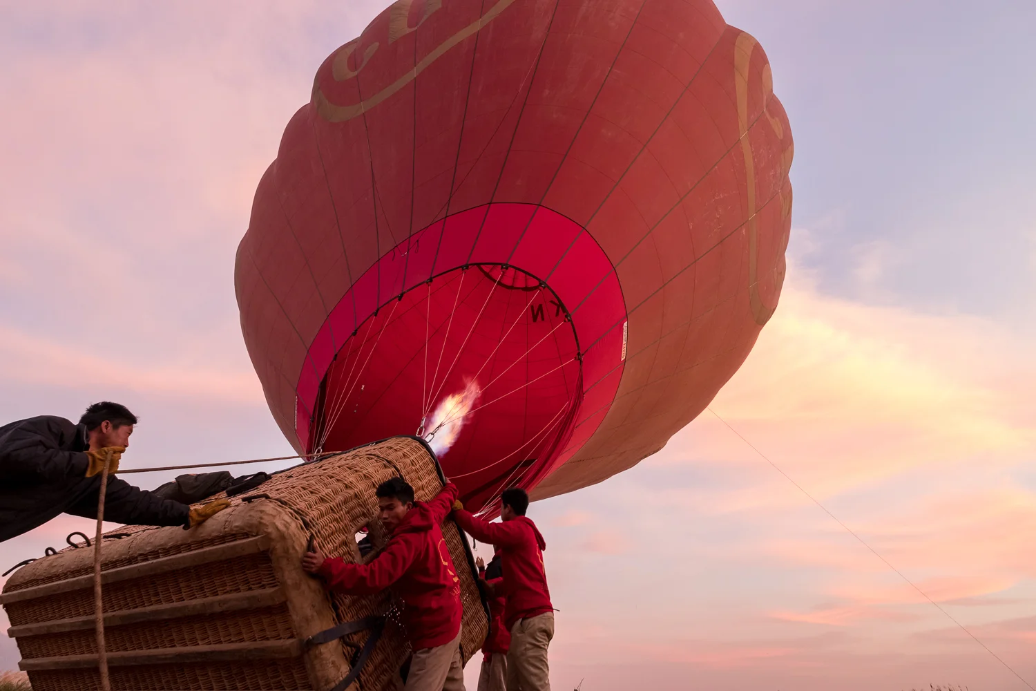 Balloons over Inle launch