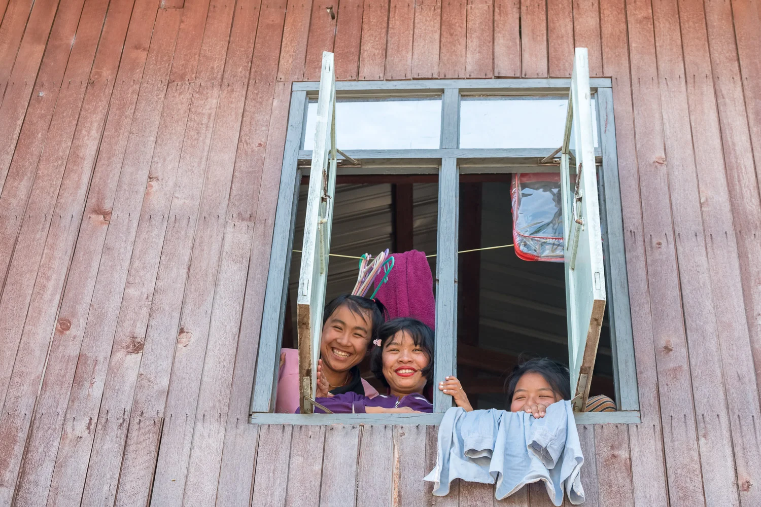 Inle Lake schoolchildren