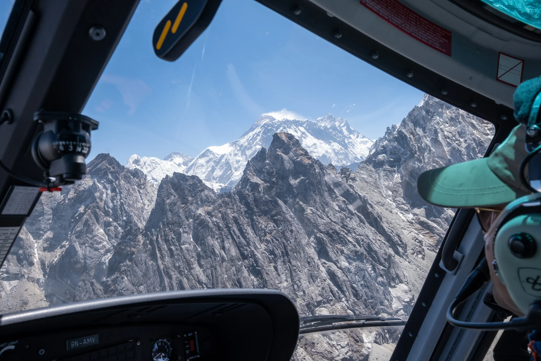 Everest by helicopter