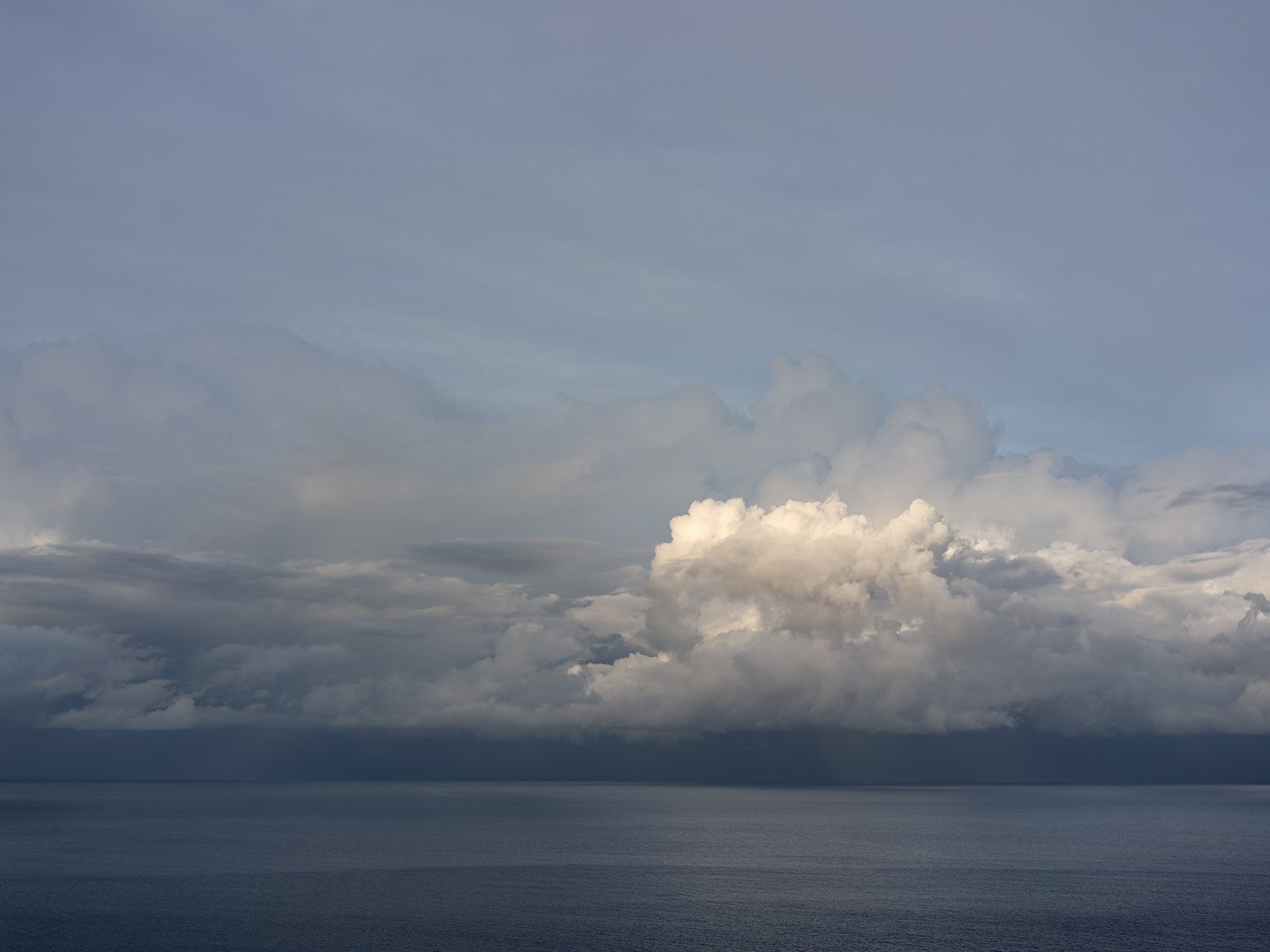 October Skies, 19.10. at 17:46, Vesuvius