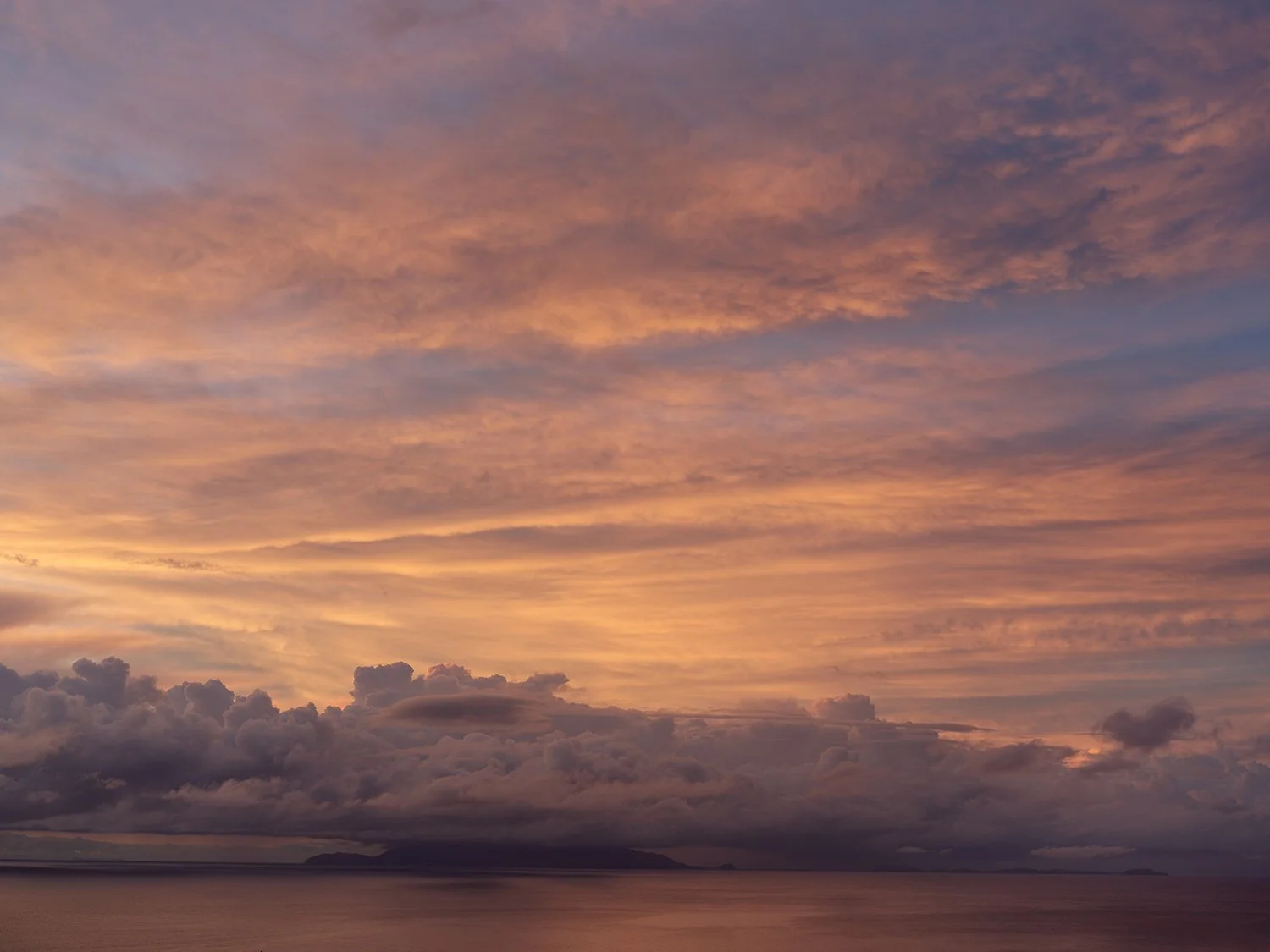 October Skies, 19.10. at 18:28, Ischia