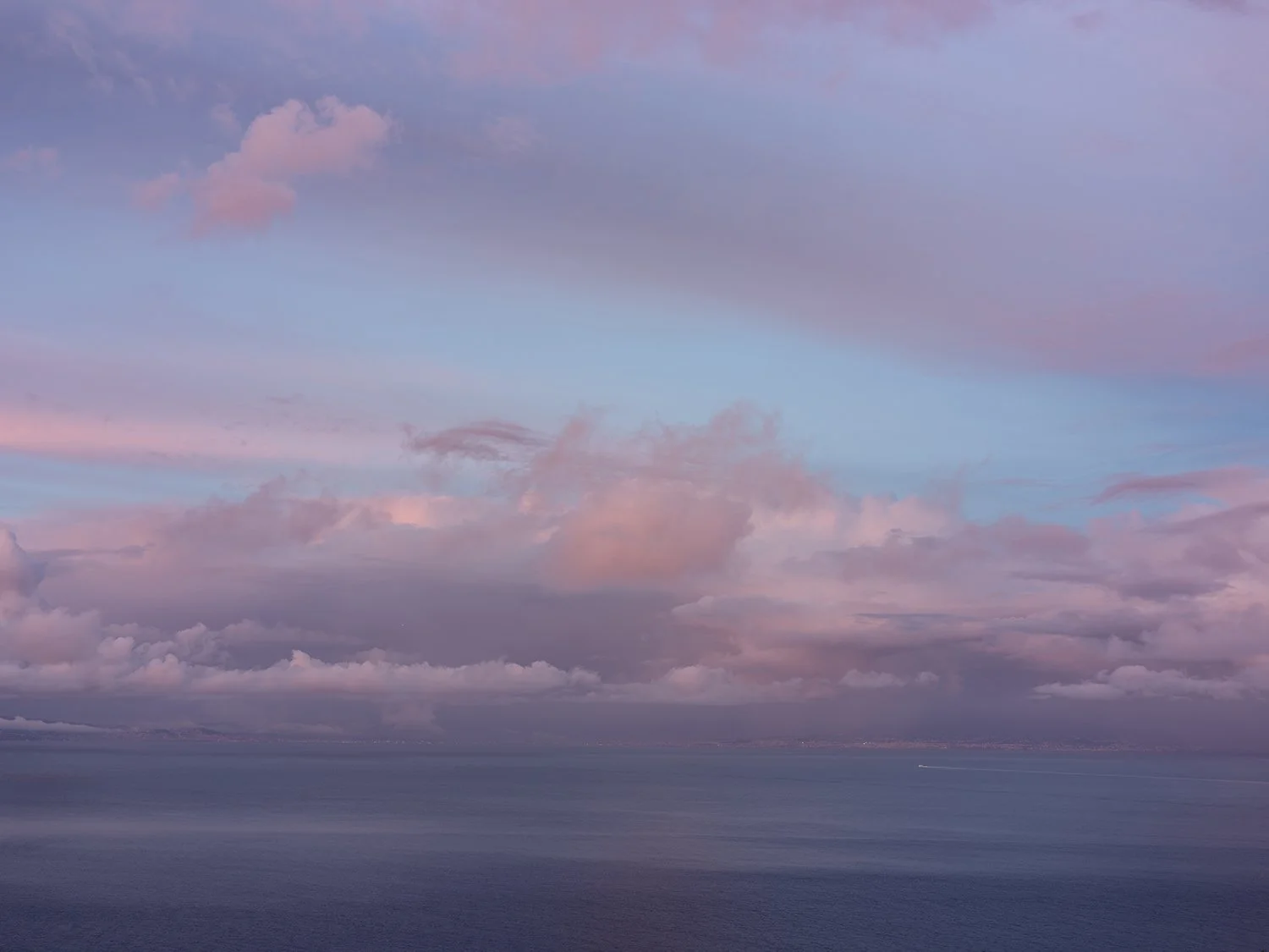 October Skies, 19.10. at 18:30, Vesuvius