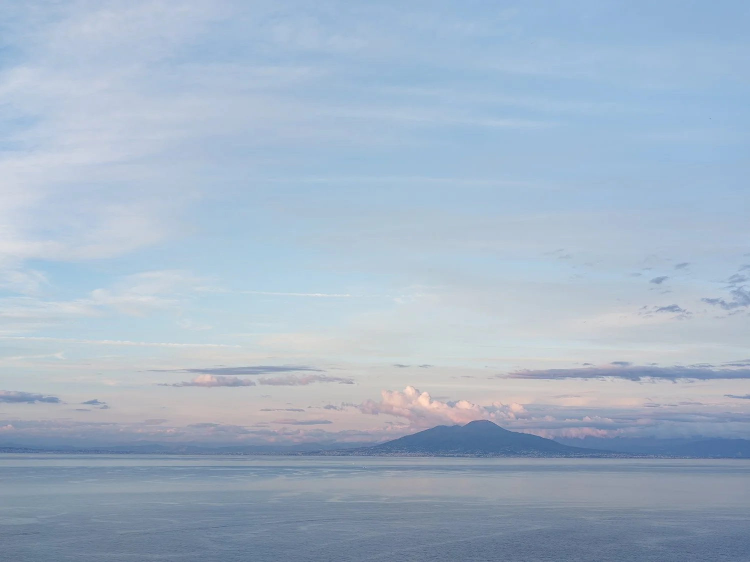 October Skies, 20.10. at 18:16, Vesuvius