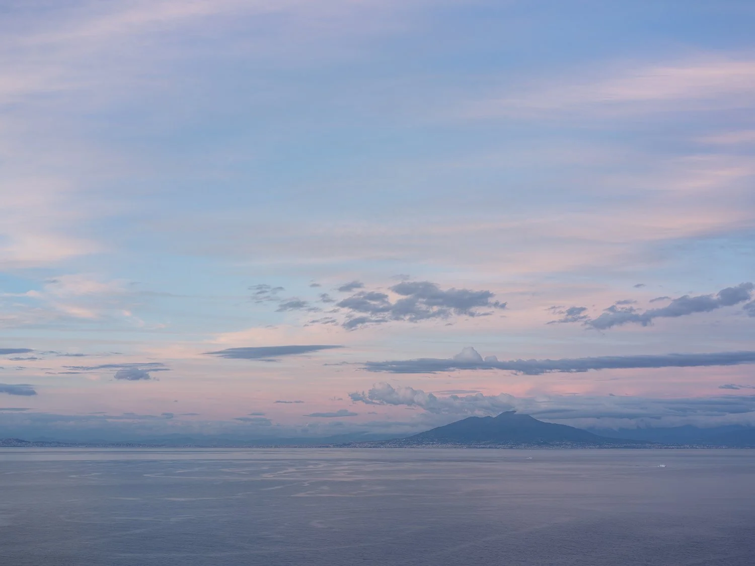 October Skies, 20.10. at 18:23, Vesuvius