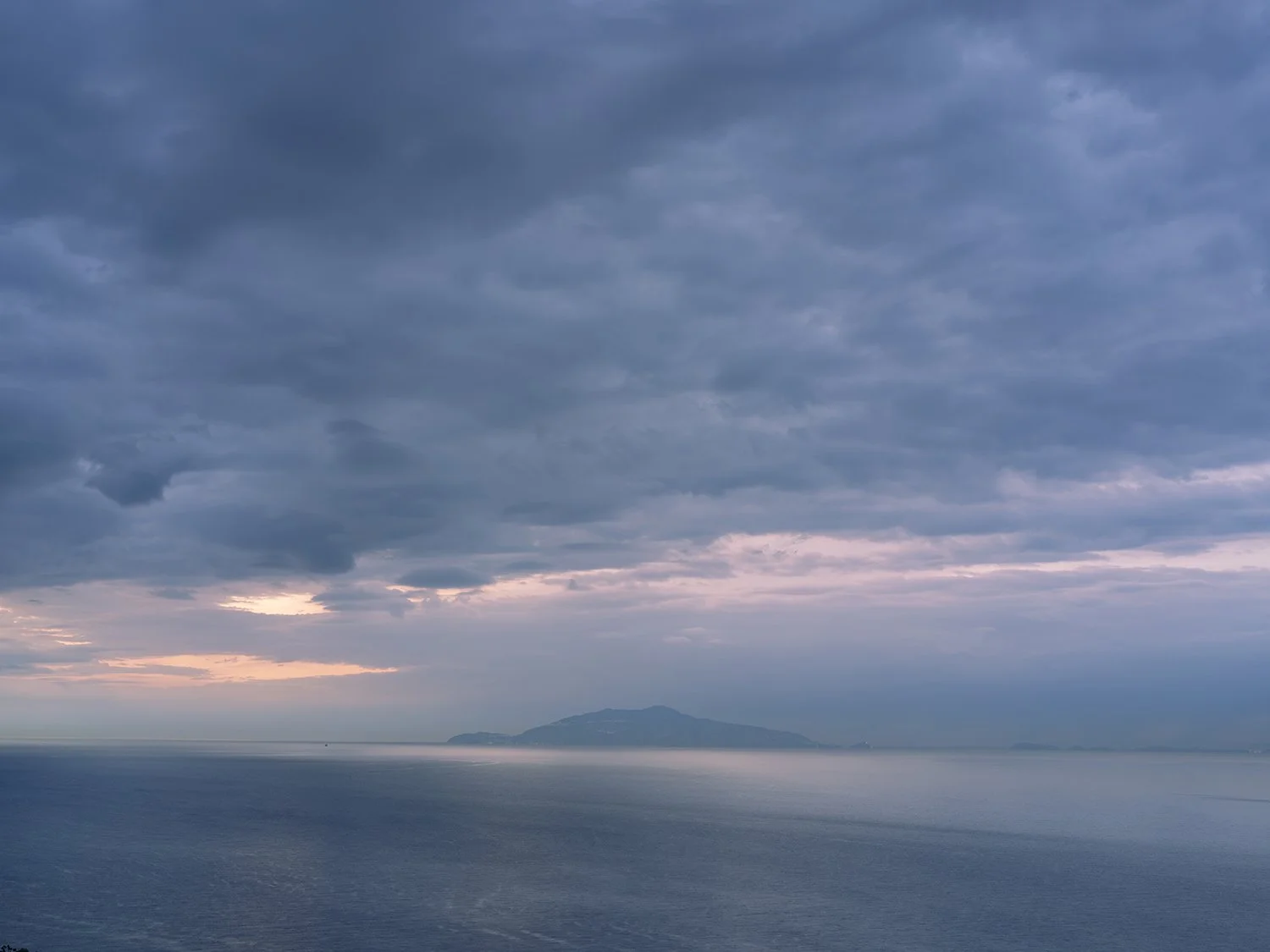 October Skies, 21.10. at 18:37, Ischia