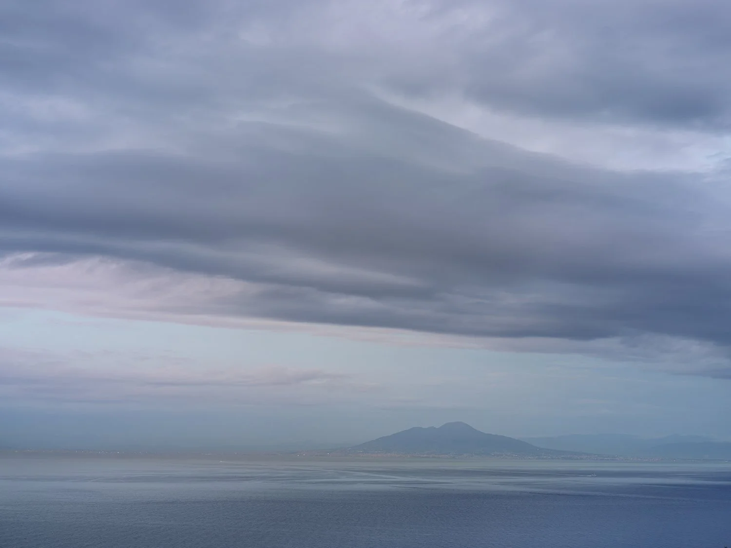 October Skies, 21.10. at 18:33, Vesuvius