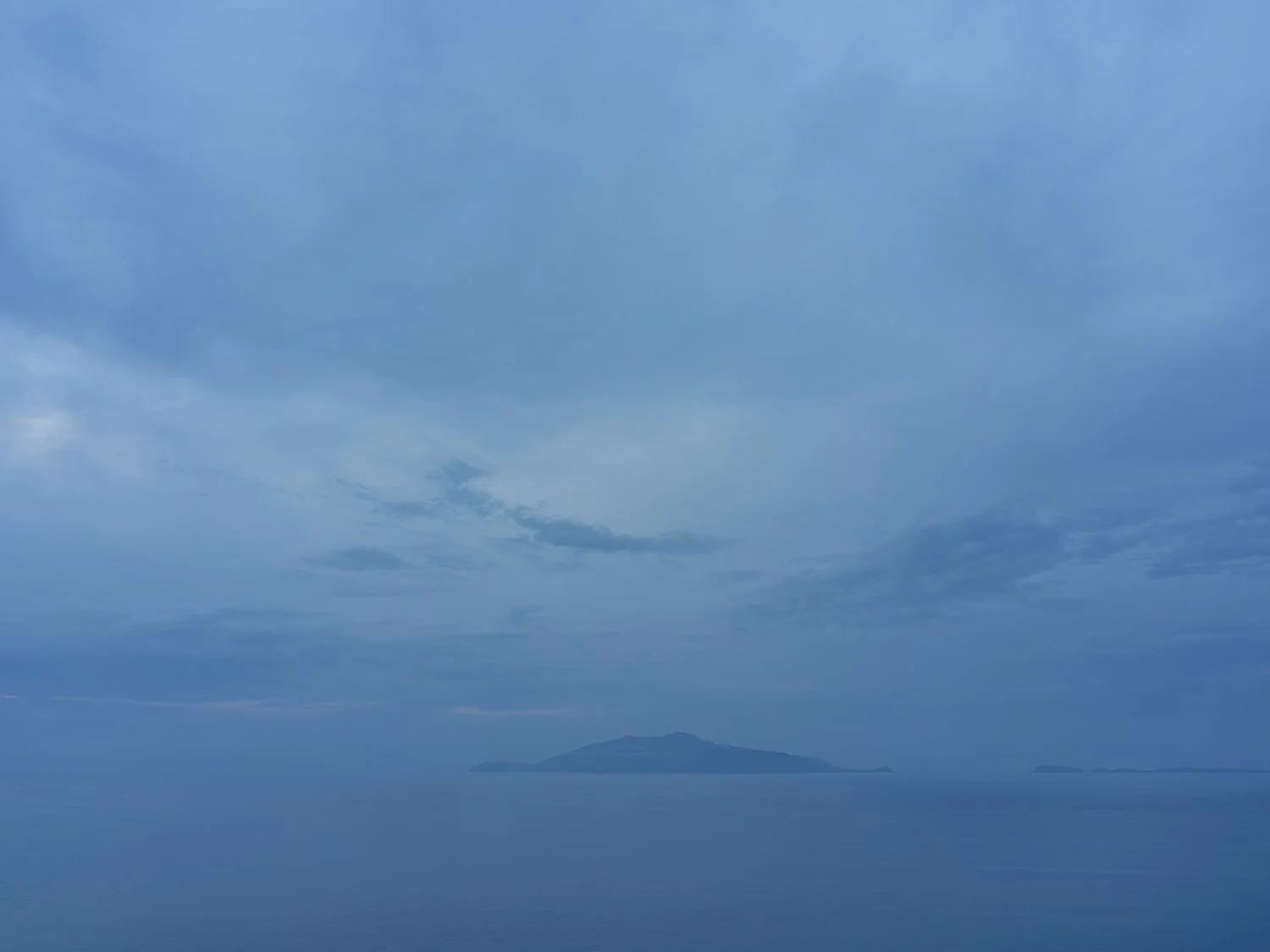 October Skies, 23.10. at 18:19, Ischia