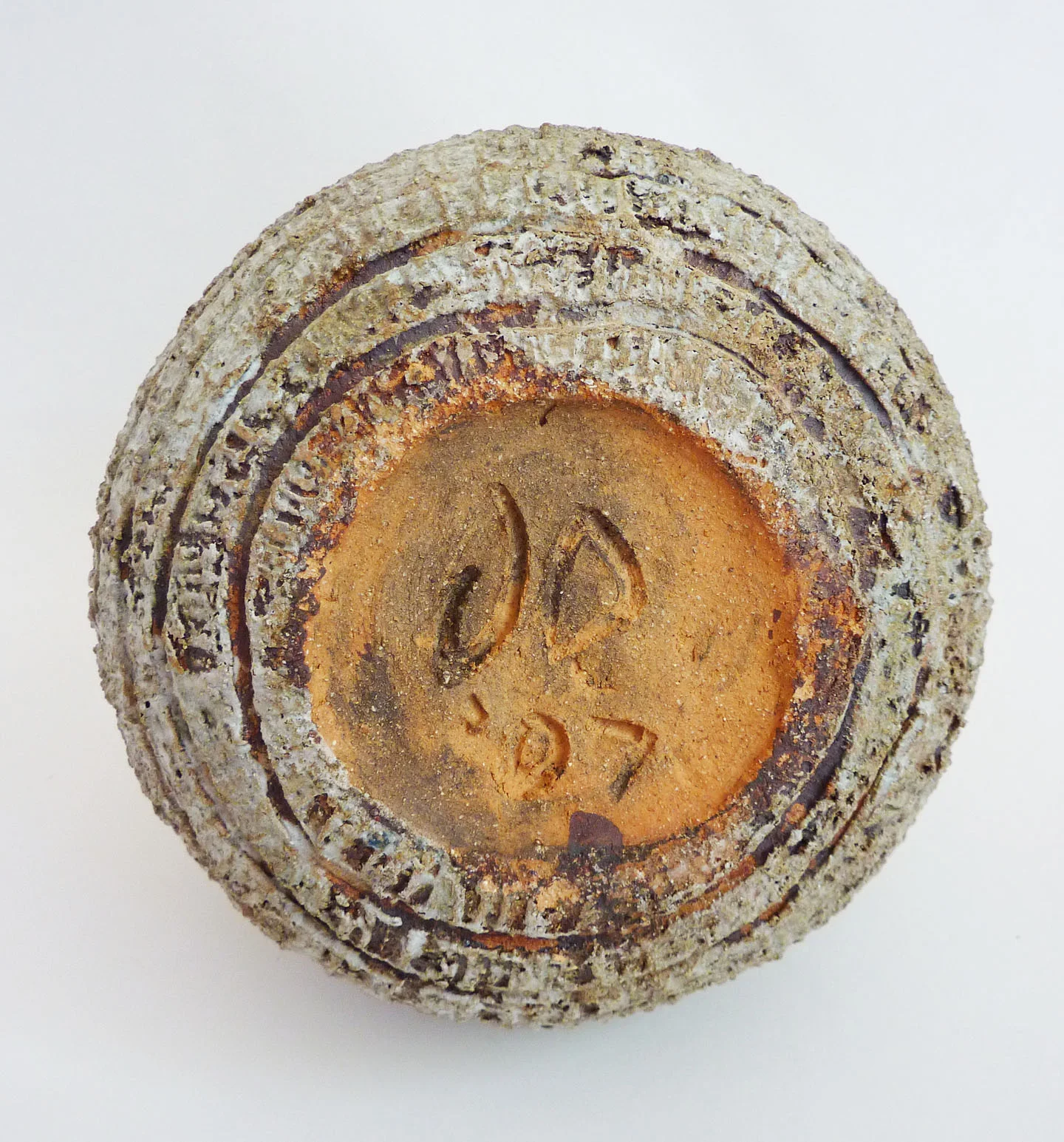 raraavisdesign-vase btm.JPG