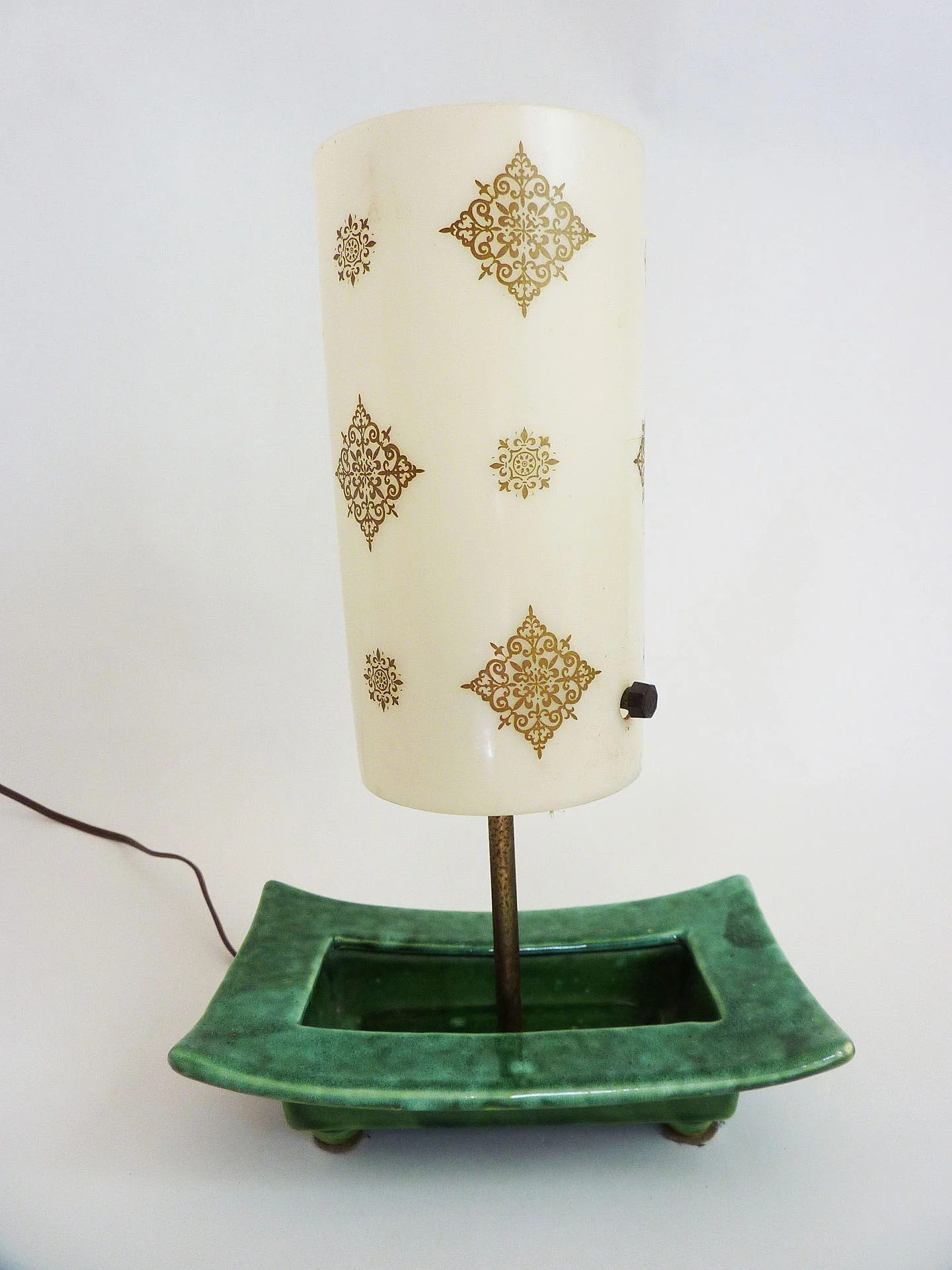 raraavisdesign-retrolamp back.JPG