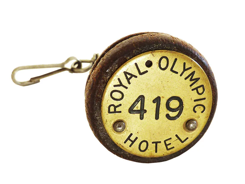 rara-avis-design-keychain1.JPG