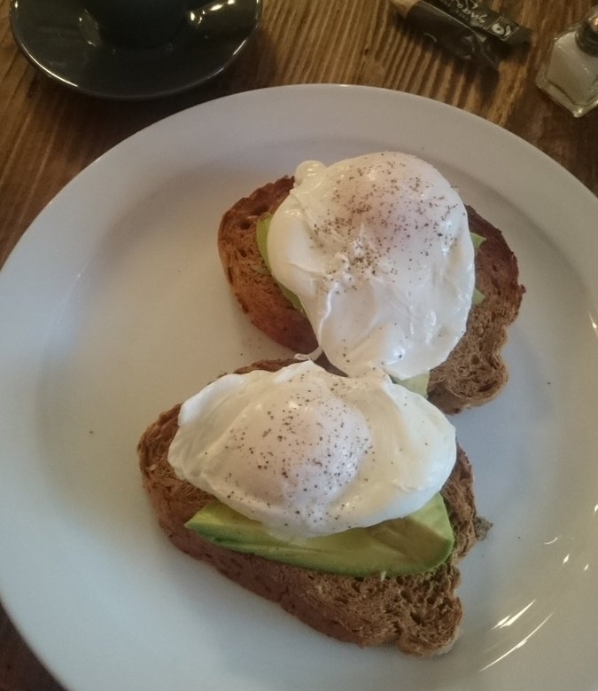 @ibby_tri: What else to do after a nice 7 miler. Convince @pouncer6461 to break for espresso, avocado & poached eggs on toast #Run1000Miles #uktrichat