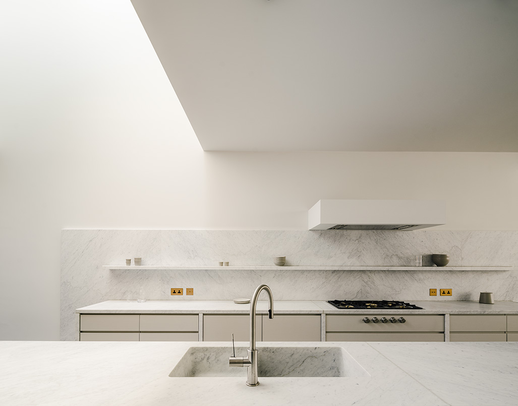 15-08 Eccleston Street-Gabriel Chipperfield_Simon Menges_final_Page_02_Image_0001.jpg