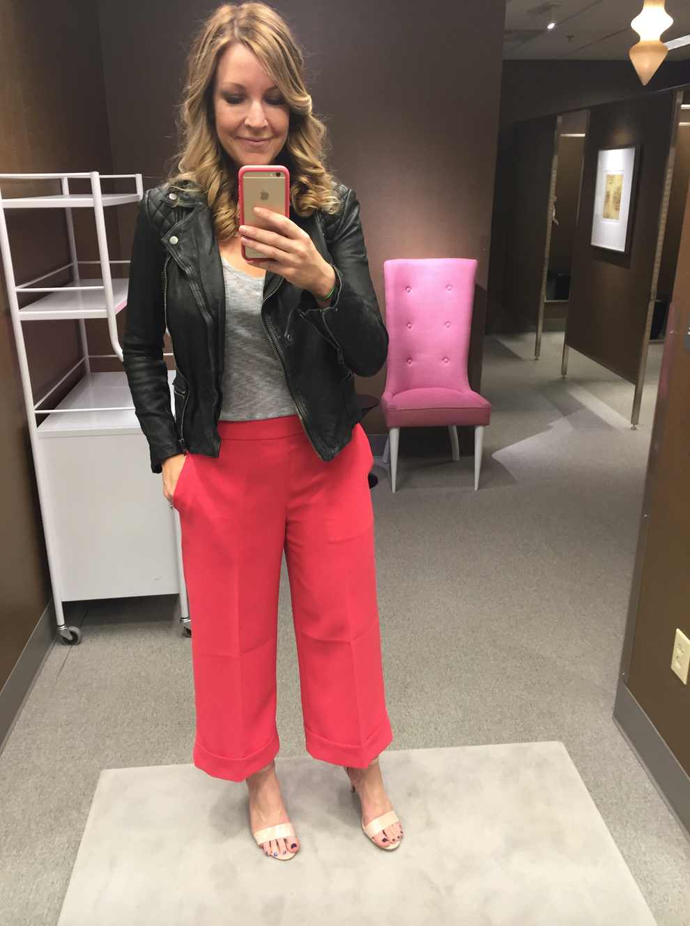 This is what I THOUGHT my 30's would look like. But ya know--without having to engage in a spray tan, fake eyelashes, and spanx. 