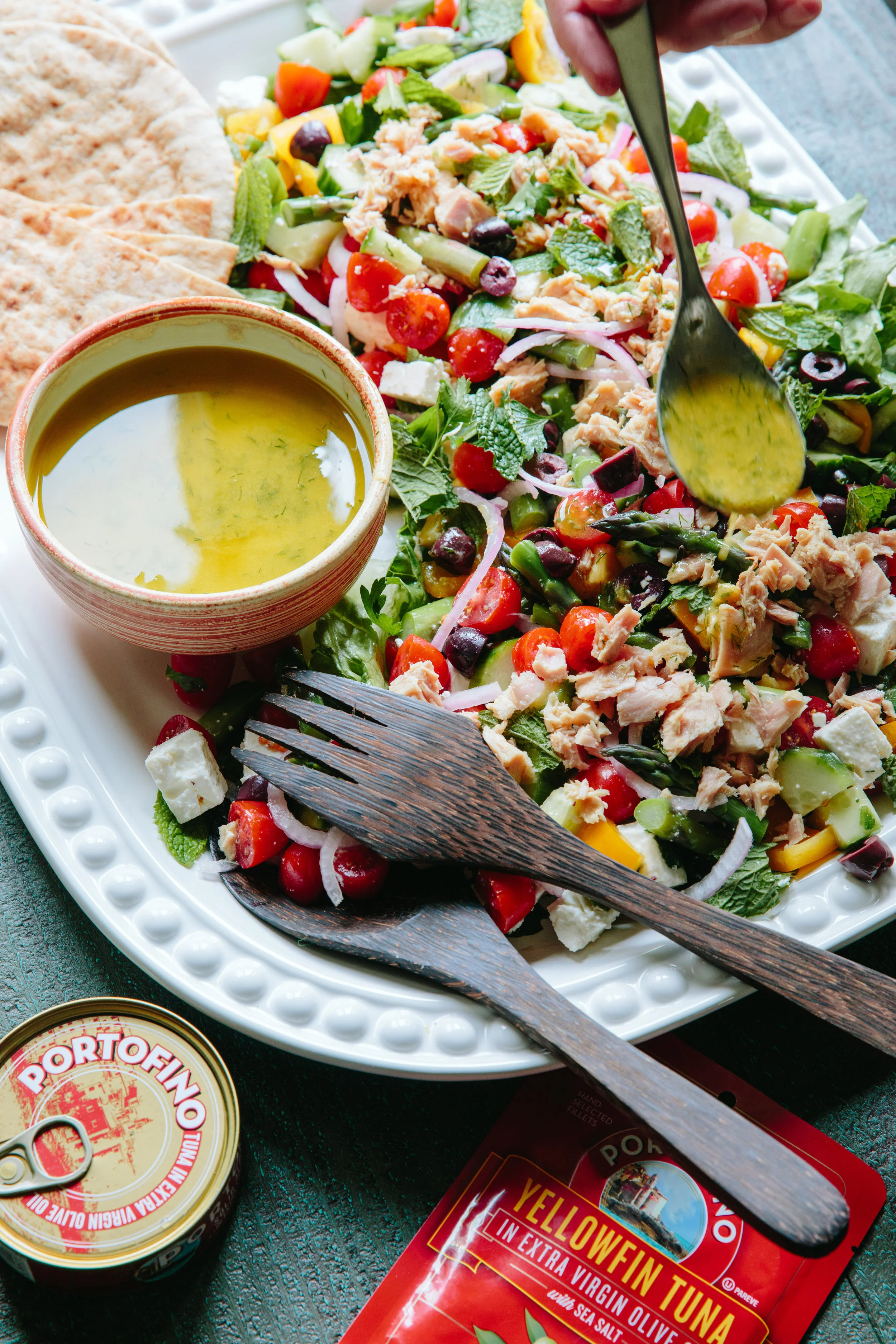 TUNA GREEK SALAD PLATTER (SPONSORED)
