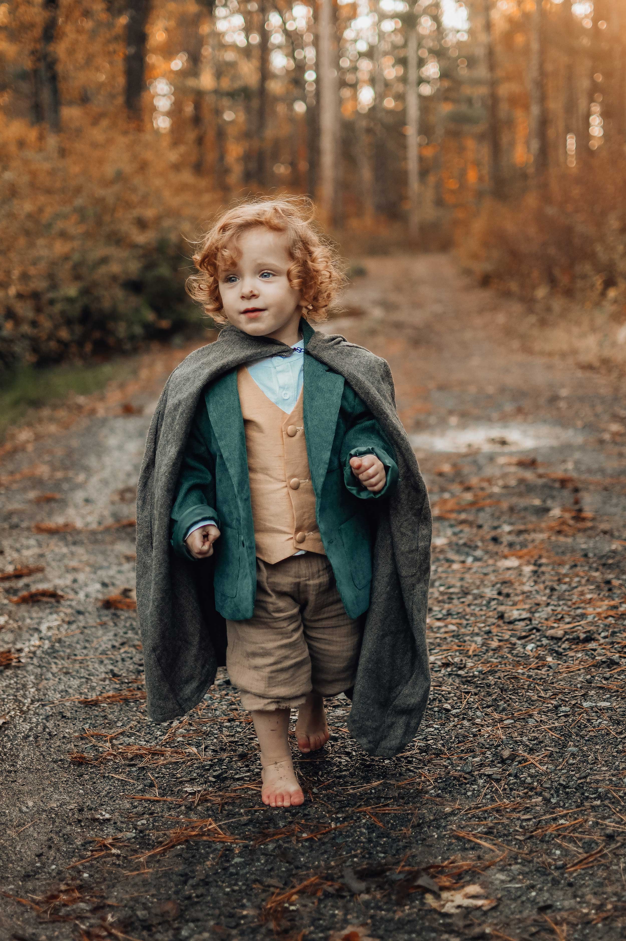 Kelsey Janak; 2021; #SPOOKYWILDERNEST: OUR TRIPLET HOBBIT HALLOWEEN COSTUMES; Web; https://www.thewildernest.net/home/hobbit-halloween-costumes