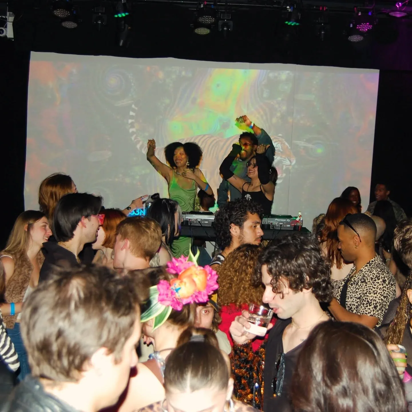 THANK YOU @thatmonthlymoment 😻😻😻 !!!
friday night was wild 🐆🐅🦒🤪 thanks to every last party animal in the stampede !!!!! such a joy to to DJ for friends old &amp; newww 🥹🫶🏼
thanks for hosting usss @bk_arthaus @ 
@themouthbk with your gorgeou