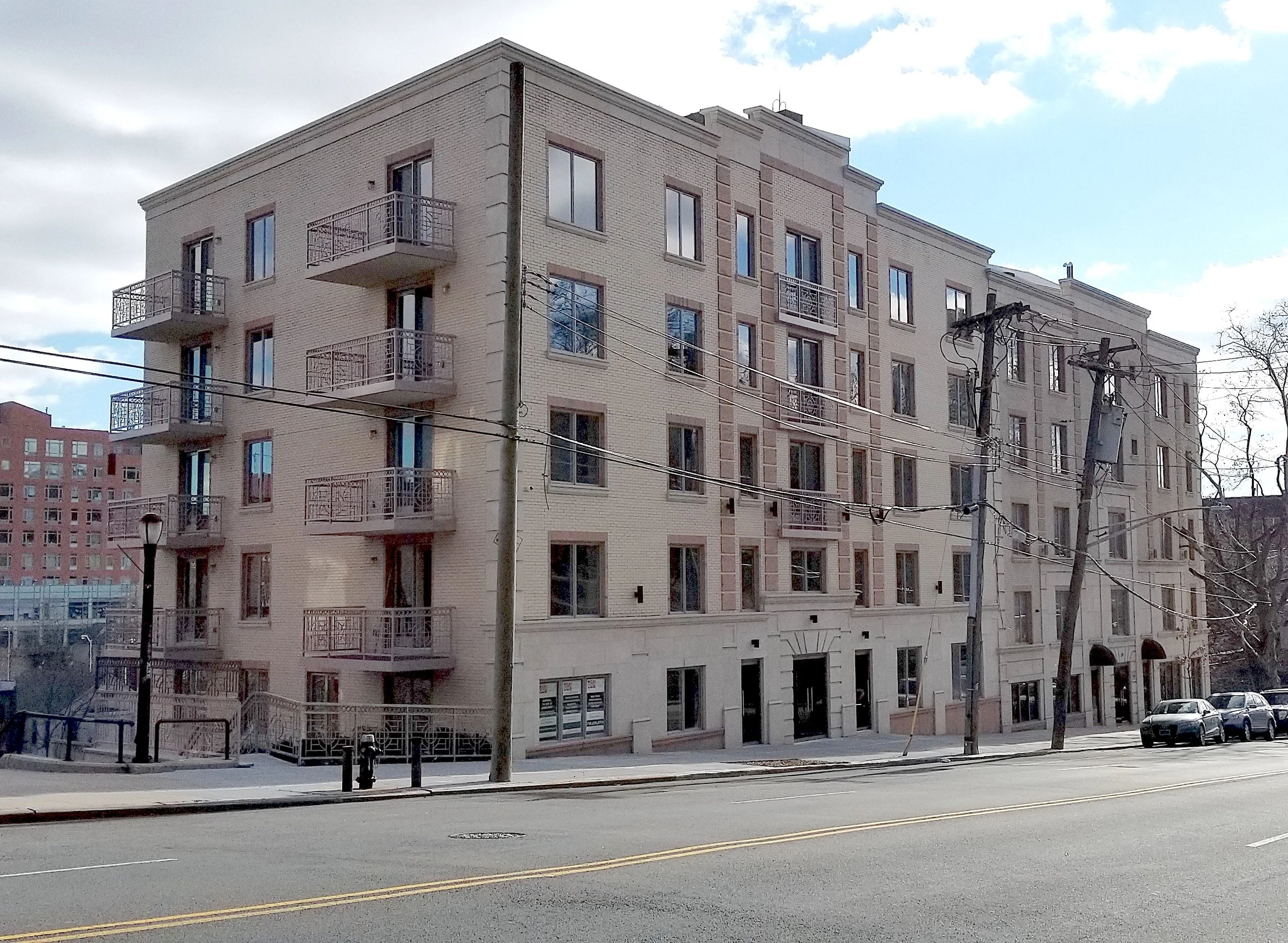 3190 Riverdale-Badaly.jpg