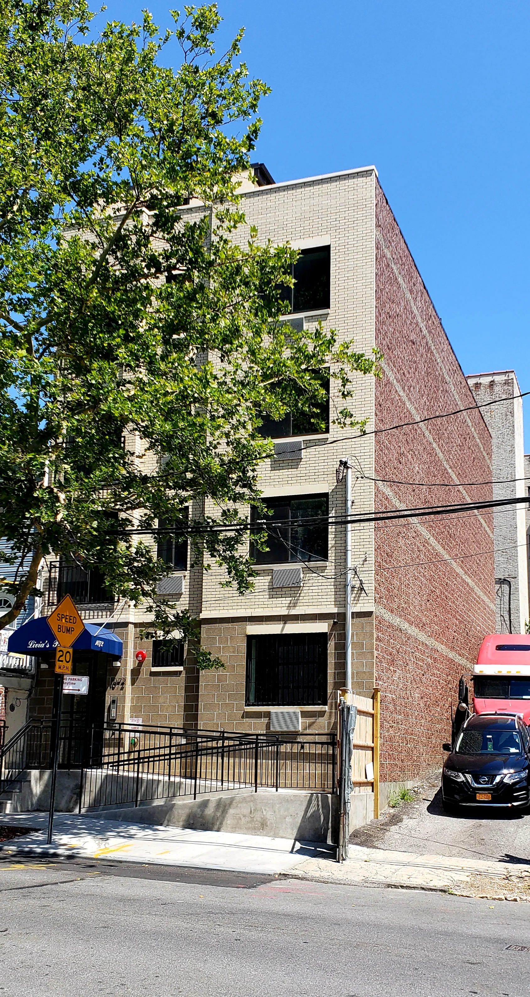 1072 University-Badaly.jpg