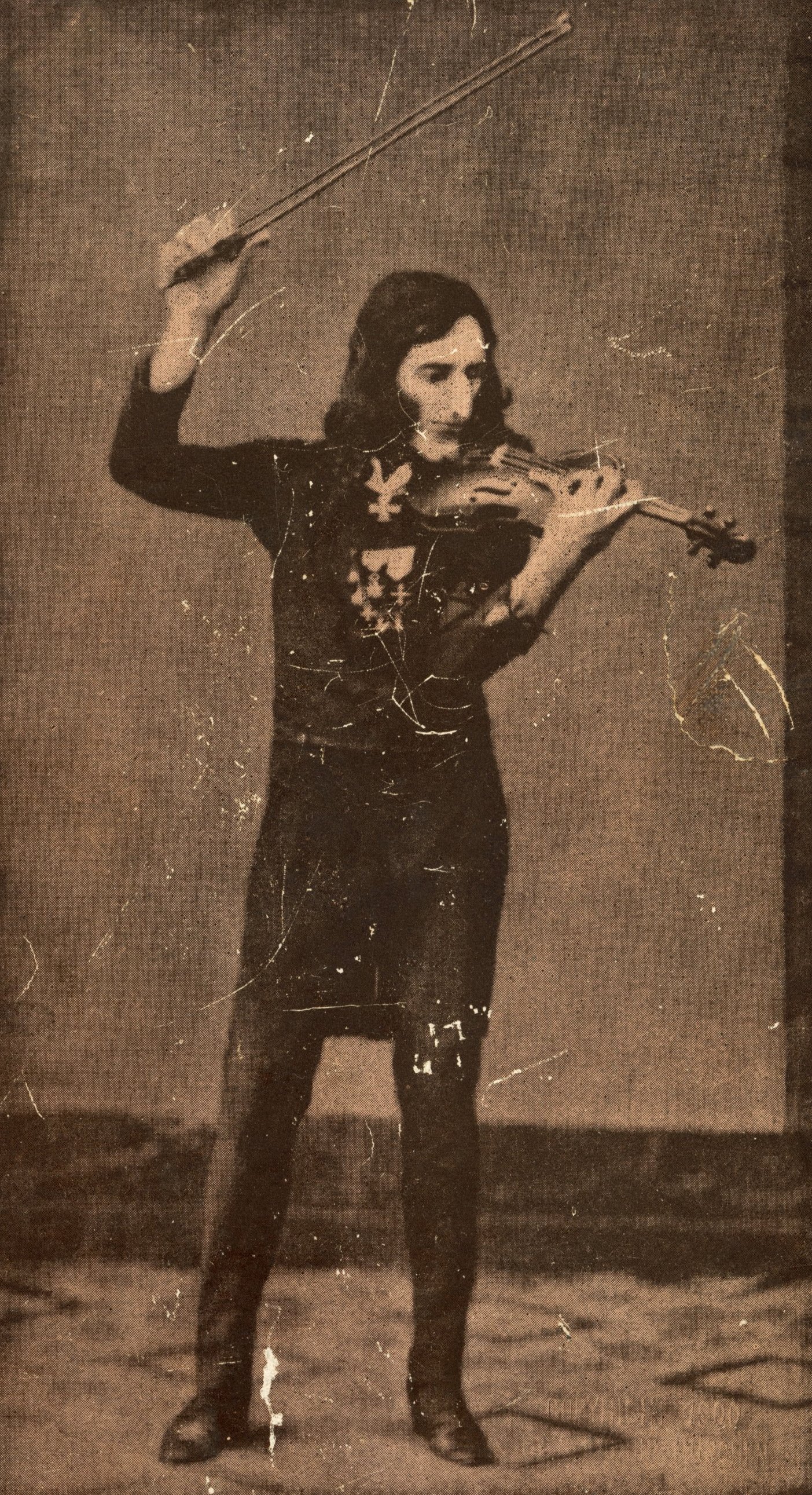  Niccolo Paganini (1782-1840) was the most celebrated violin virtuoso. I have come to believe that Niccolo was my 7th grandfather and upon the death of my father I inherited Paganini’s memorabilia,  and some of his personal belongings.  In an attempt